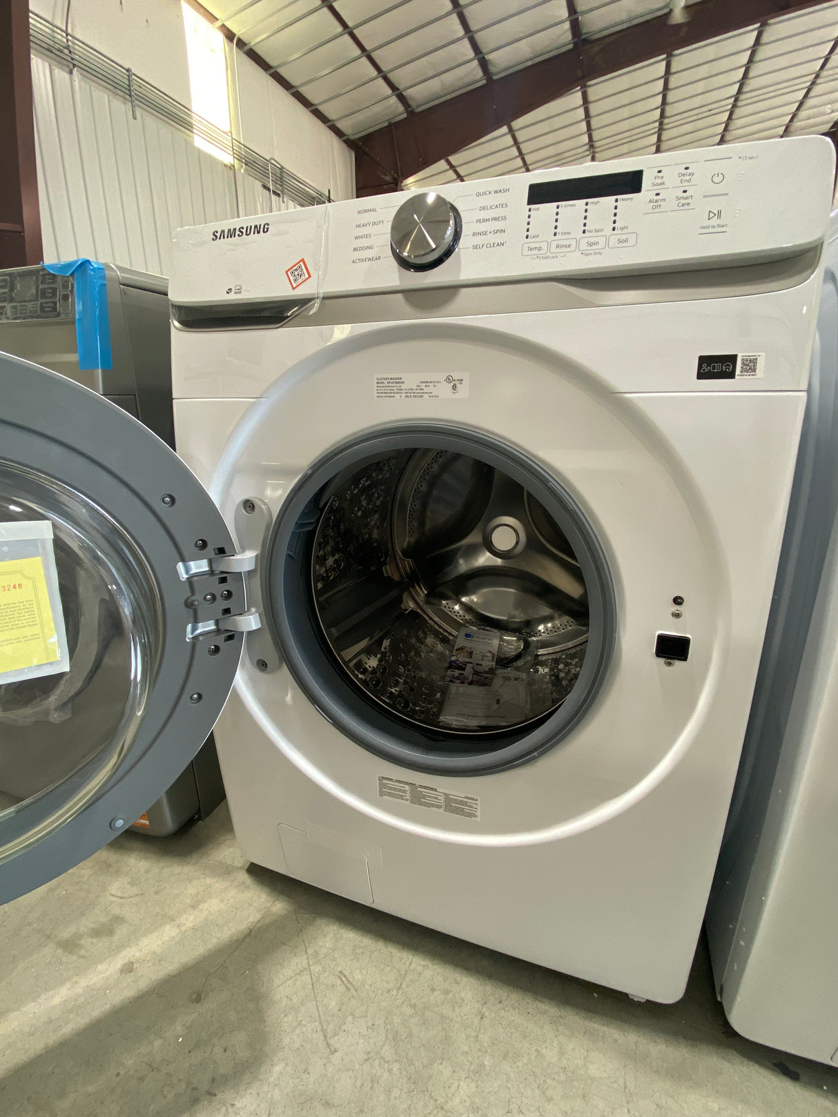 T11ID43 Samsung 4.5 cu ft Front Load Washer WF45T6000AW