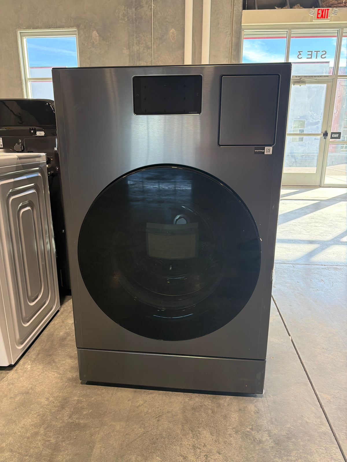 Samsung 5.3 cu ft Bespoke AI Ventless All-in-One Washer & Dryer WD53DBA900HZA1 – T2NP34