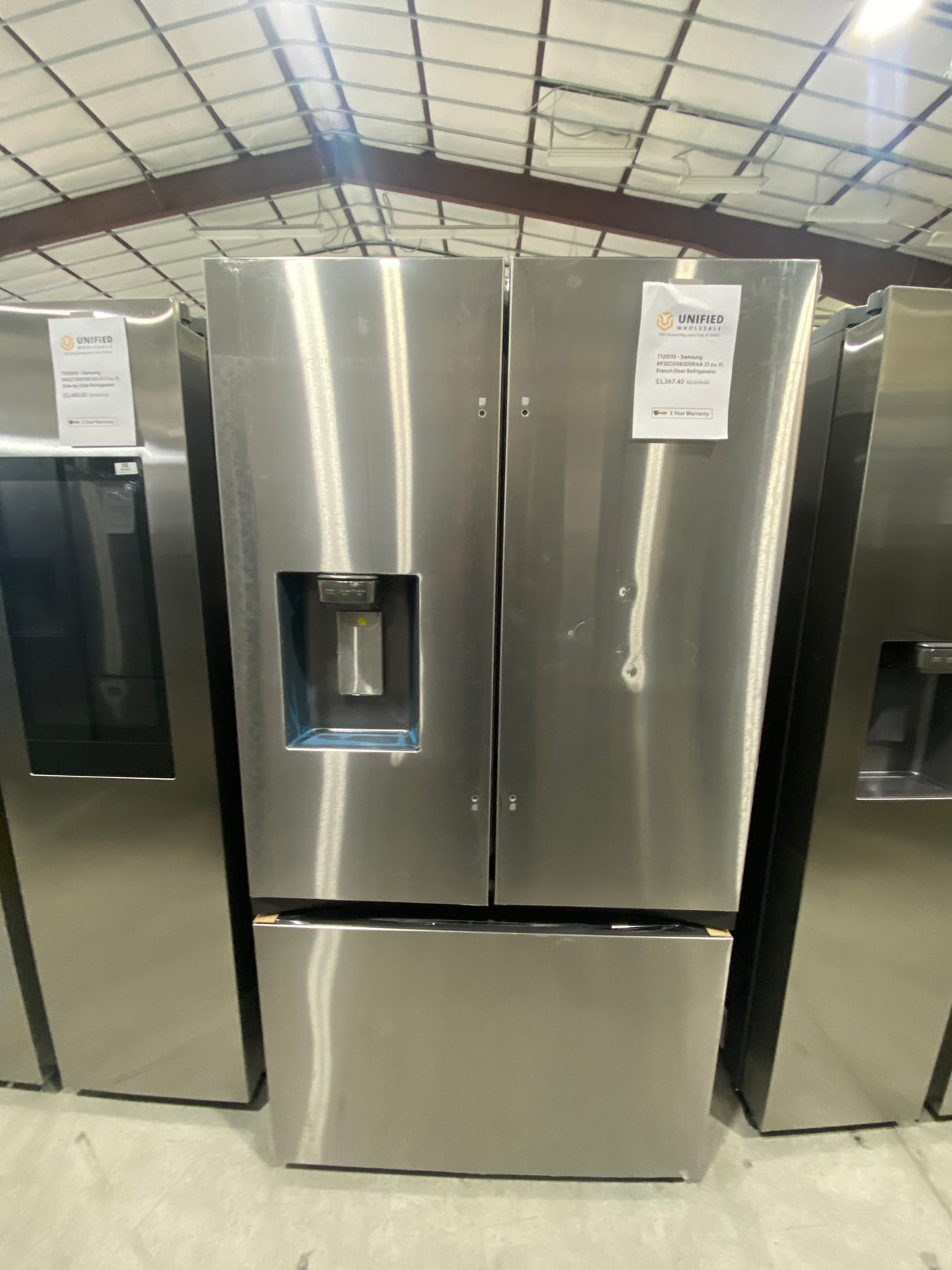 T12ID19 - Samsung RF32CG5B30SRAA 31 cu. ft. French Door Refrigerator