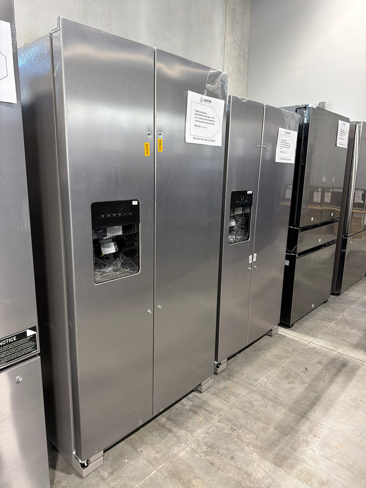Whirlpool 24.6 cu ft Side-by-Side Refrigerator WRS315SDHM - scratch and dent, Nampa ID (photo 2)