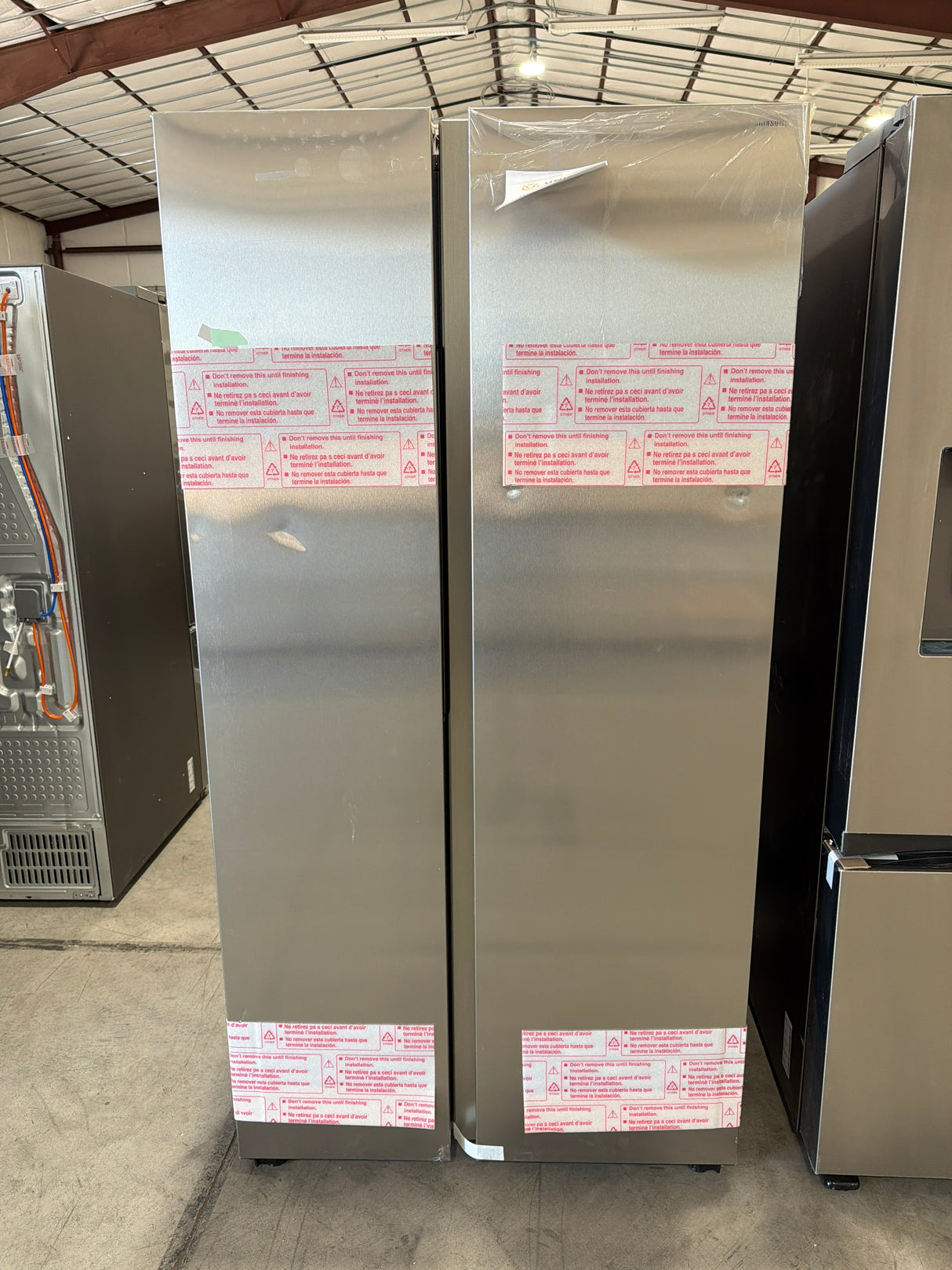 T8ID33 - Samsung RS28A500ASR/AA Side-by-Side Refrigerator