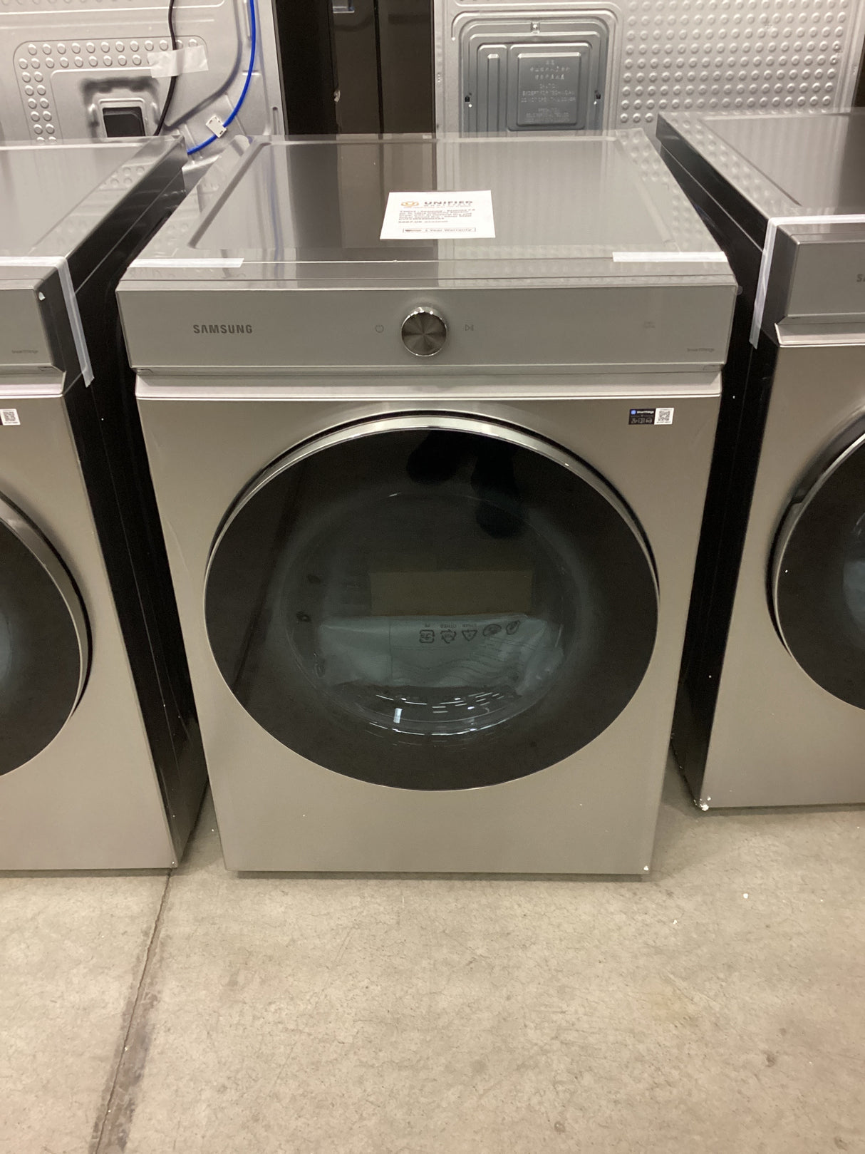 T3ID12 - Samsung - Bespoke 7.6 cu. ft. Ultra Capacity Electric Dryer with AI Optimal Dry and Super Speed Dry - Silver Steel DVE53BB8900TA3