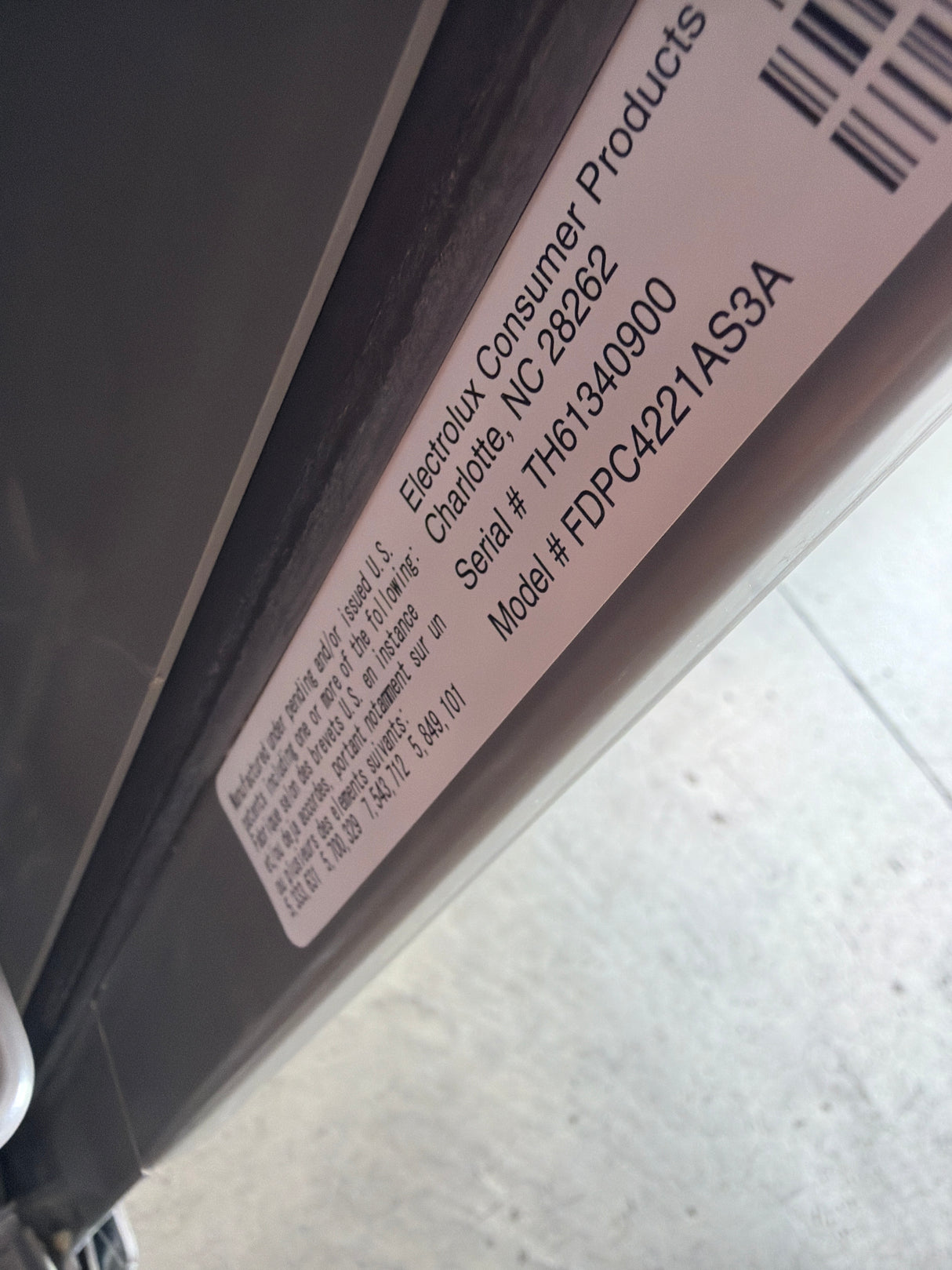 T9ID08 - Frigidaire FDPC4221AS Built-In Dishwasher