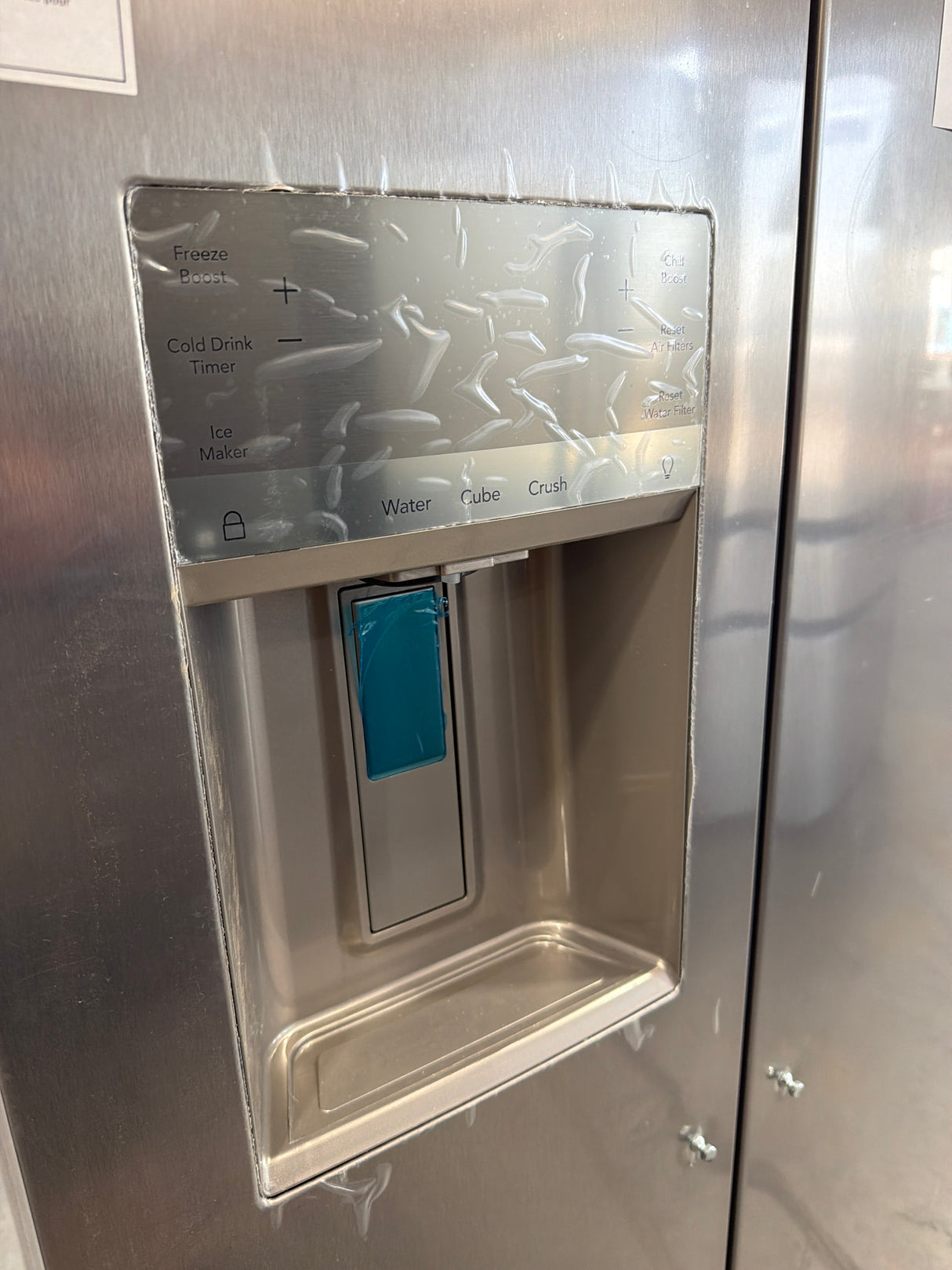 T9ID55 - Frigidaire GRSS2352AF Side-by-Side Refrigerator