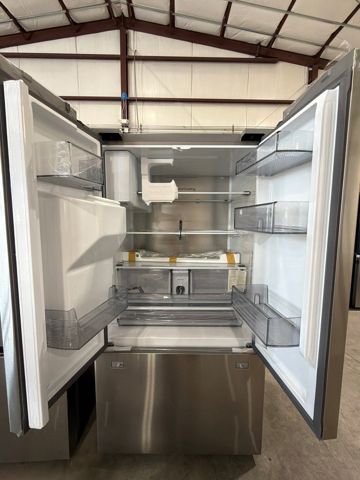 T13ID14 – RF70H25GERAA 23.5 Cu. Ft. Counter-Depth French Door Refrigerator – Samsung