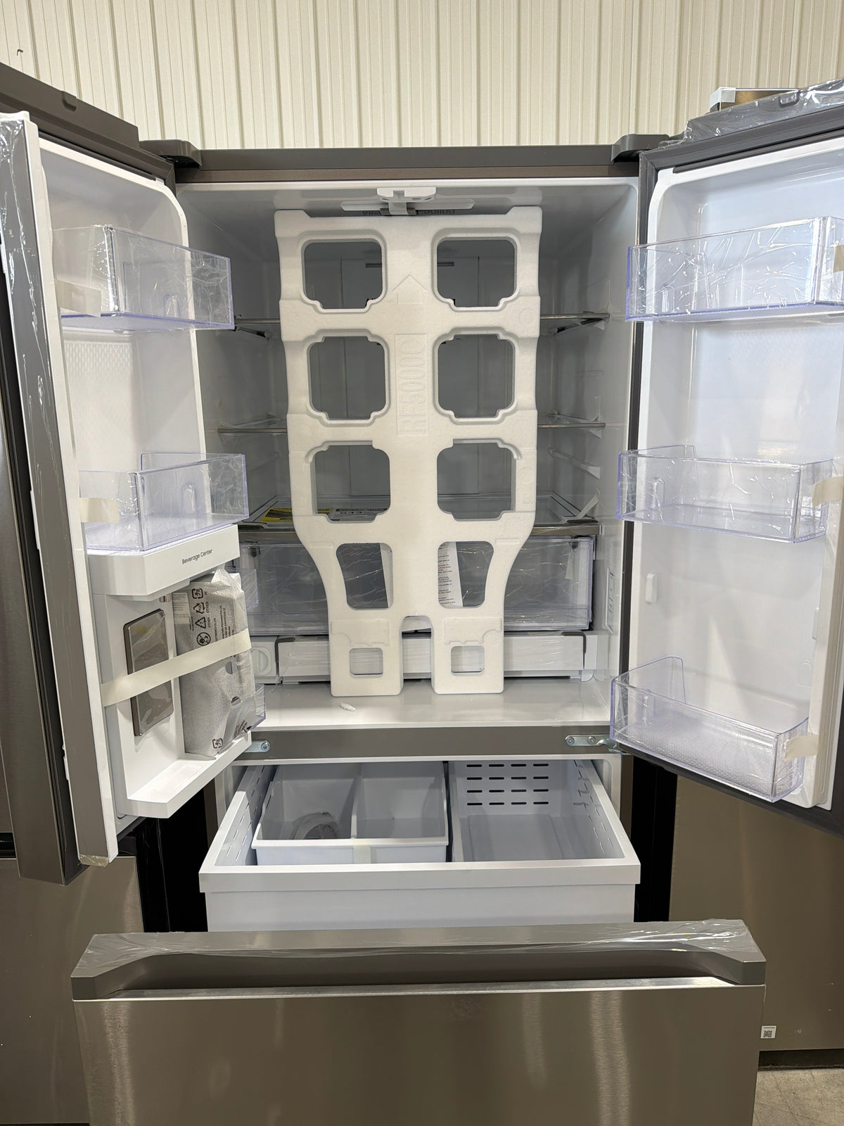 T13ID19 – RF25C5551SR/AA 25 Cu. Ft. French Door Refrigerator – Samsung Description