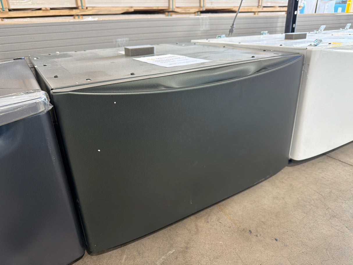 T9ID01 - Electrolux ELPWD27AA Laundry Pedestal