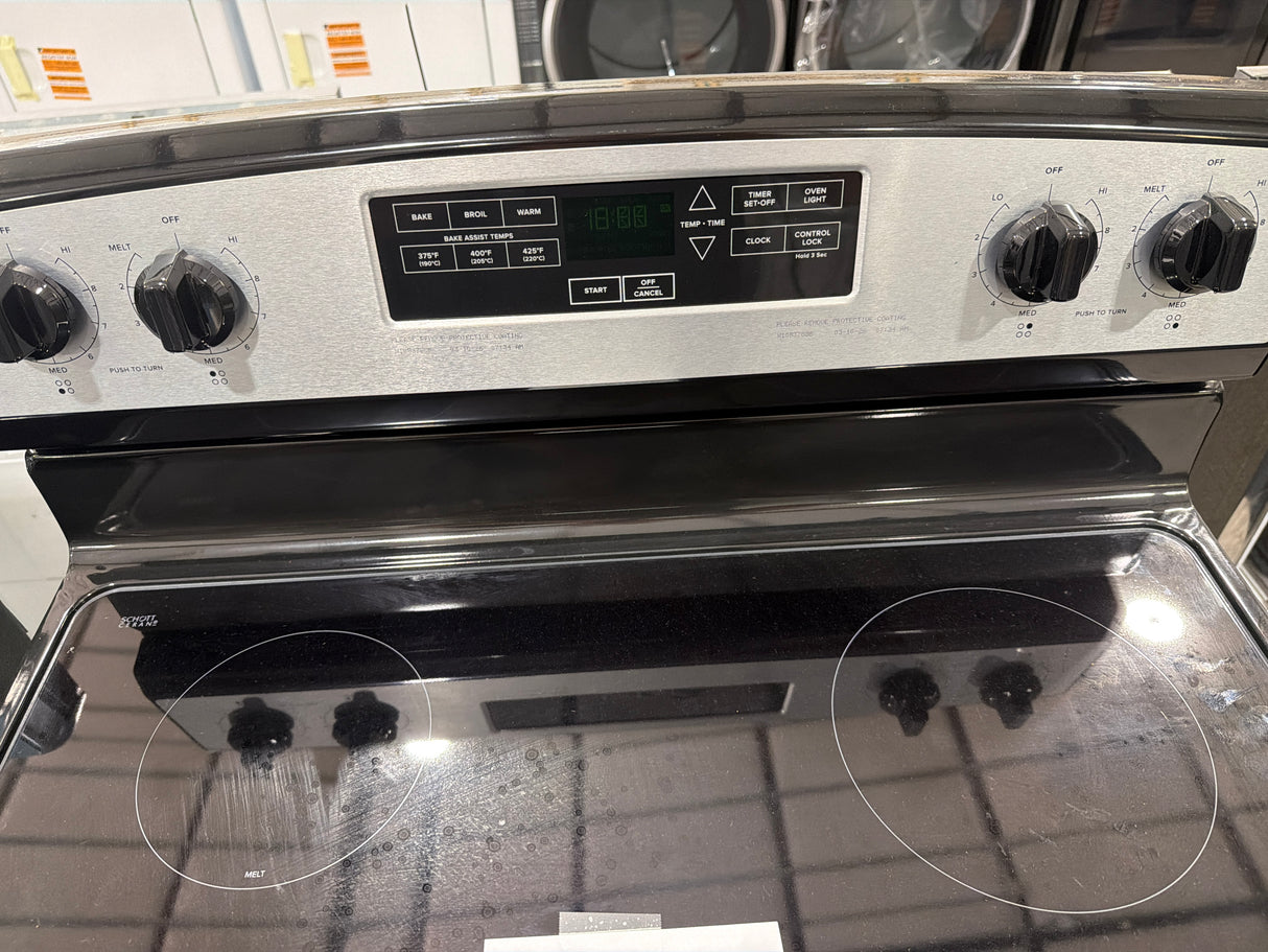 T10ID43 – AER6303MMS Freestanding Electric Range – Amana