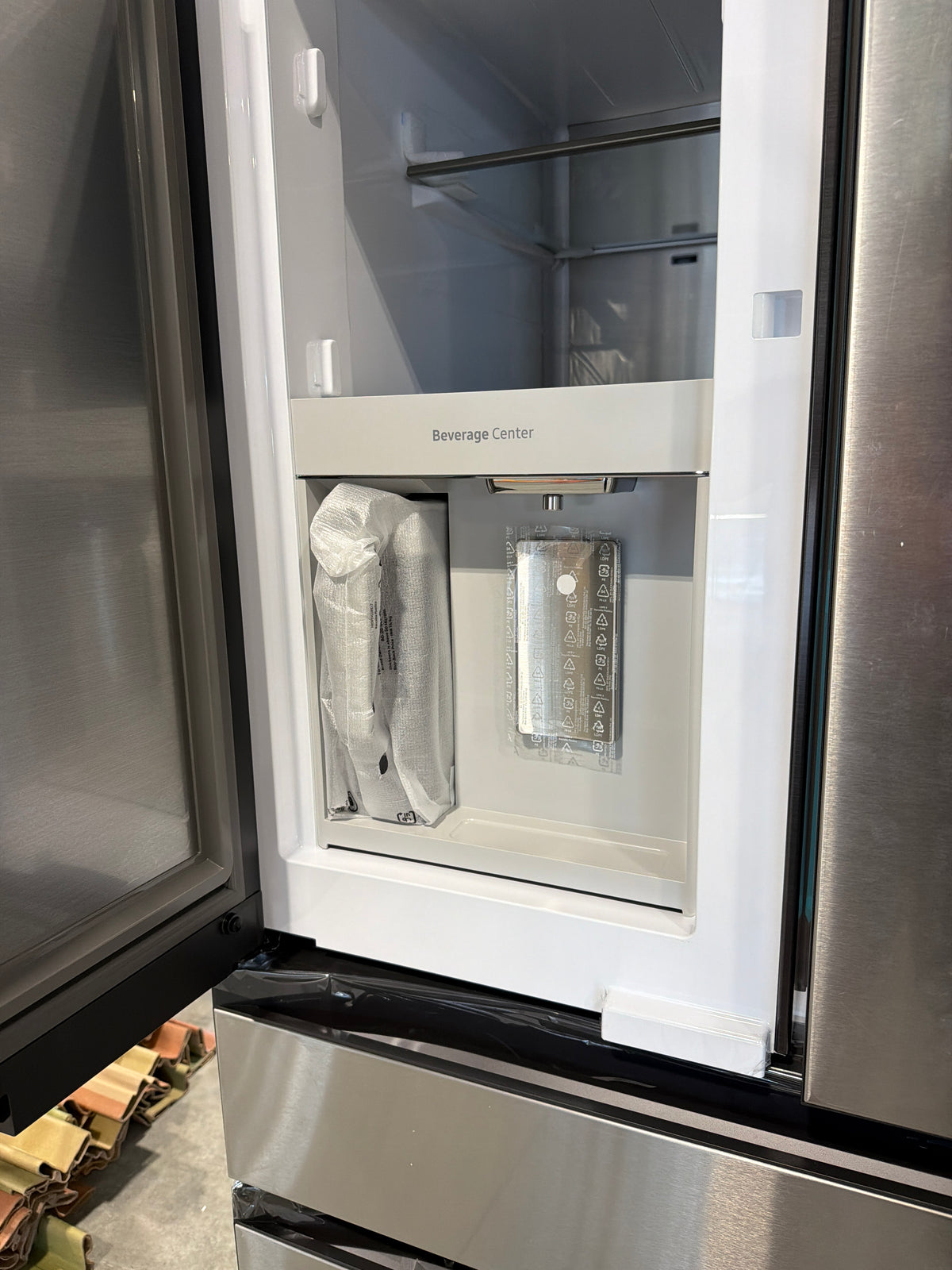 Samsung 29 cu ft Bespoke French Door Refrigerator RF29BB8600QLAA – T2NP28