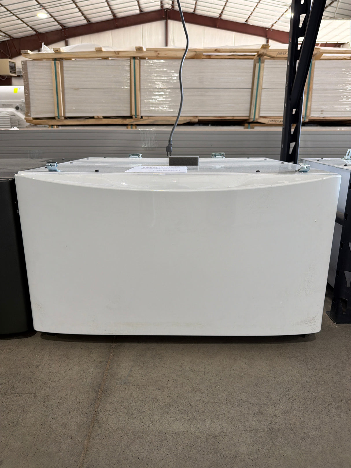 T9ID05 - Electrolux EPWD257UIW Laundry Pedestal