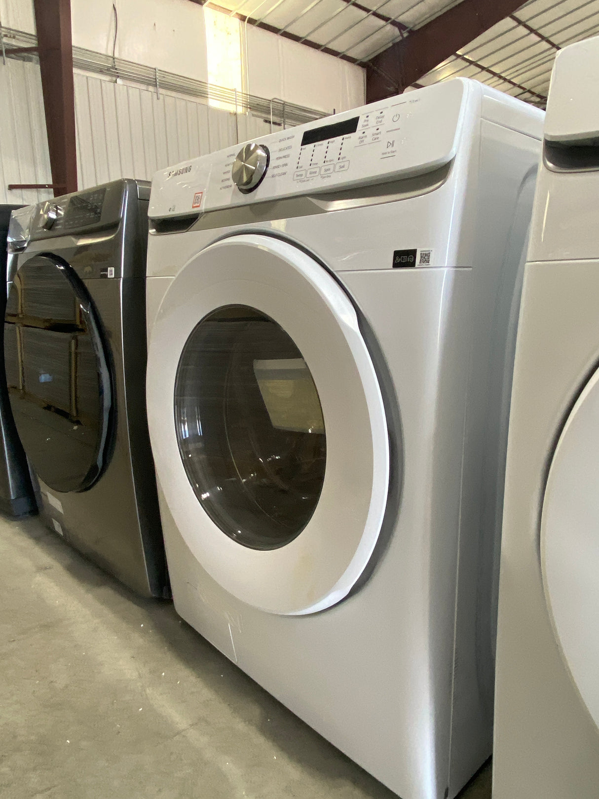 T11ID46 Samsung 4.5 cu ft Front Load Washer WF45T6000AW –