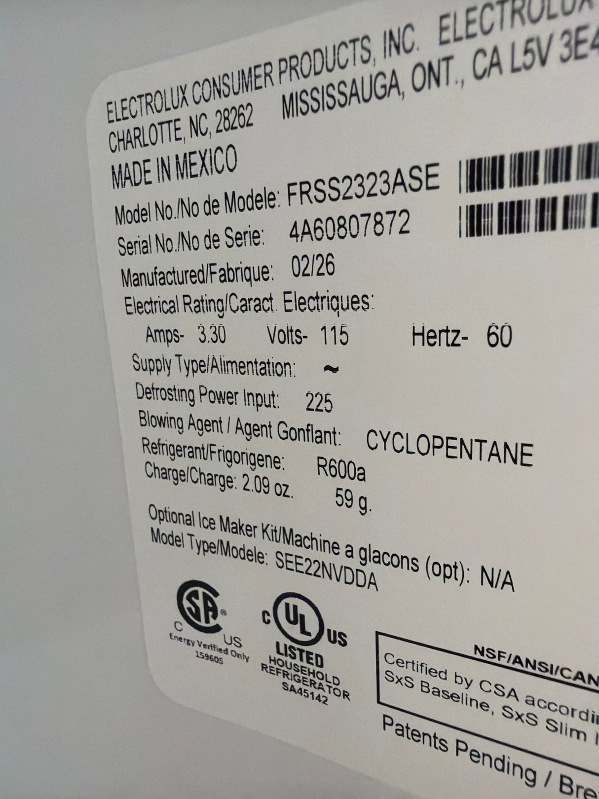 T9ID39 - Frigidaire FRSS2323AS Side-by-Side Refrigerator