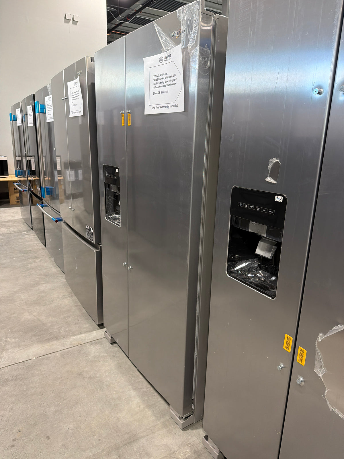 Whirlpool 24.6 cu ft Side-by-Side Refrigerator WRS315SDHM - scratch and dent, Nampa ID (photo 2)