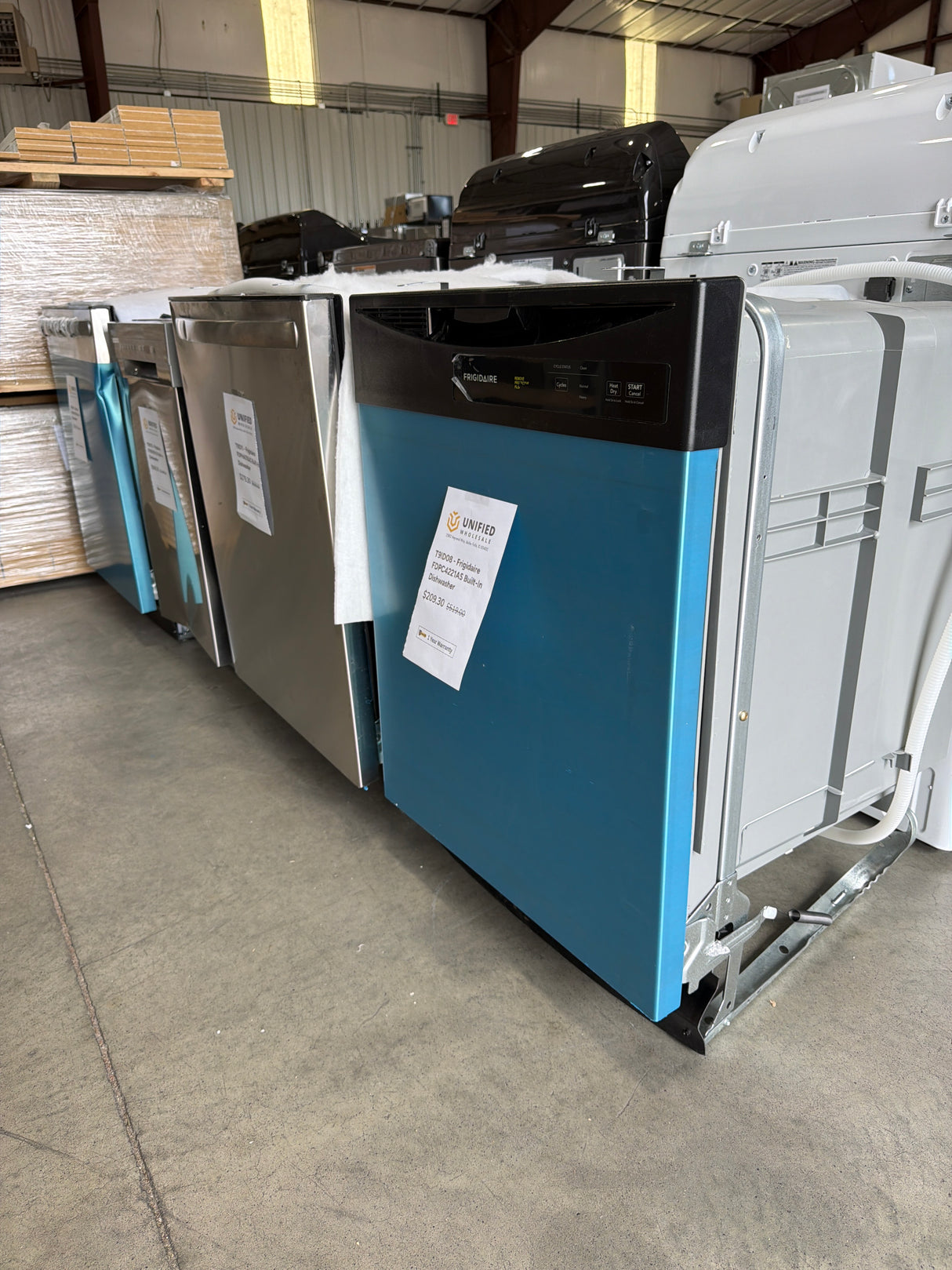 T9ID08 - Frigidaire FDPC4221AS Built-In Dishwasher