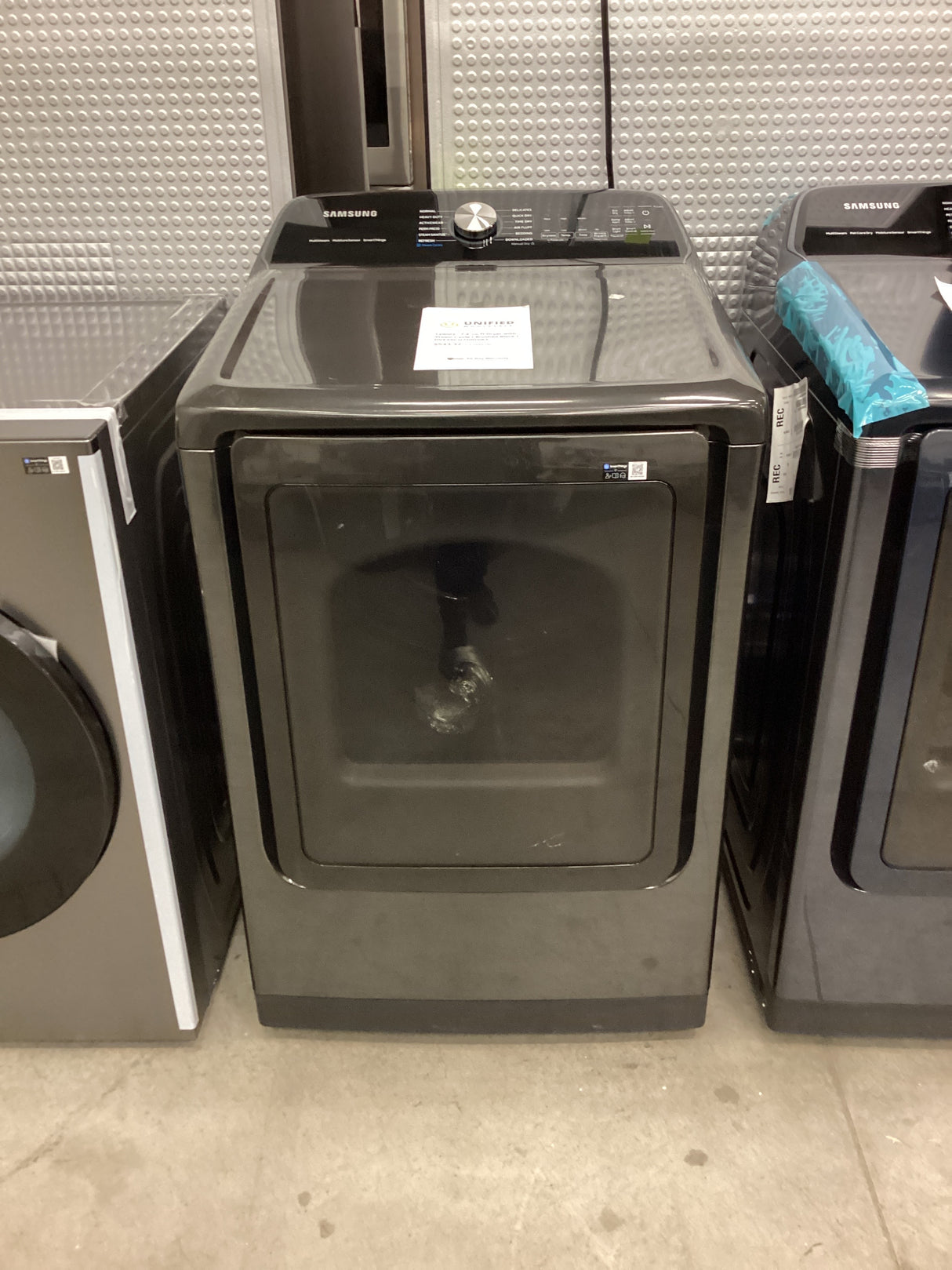 T2ID03 - 7.4-cu ft Dryer with Steam Cycle ( Brushed Black ) DVE55CG7100VA3