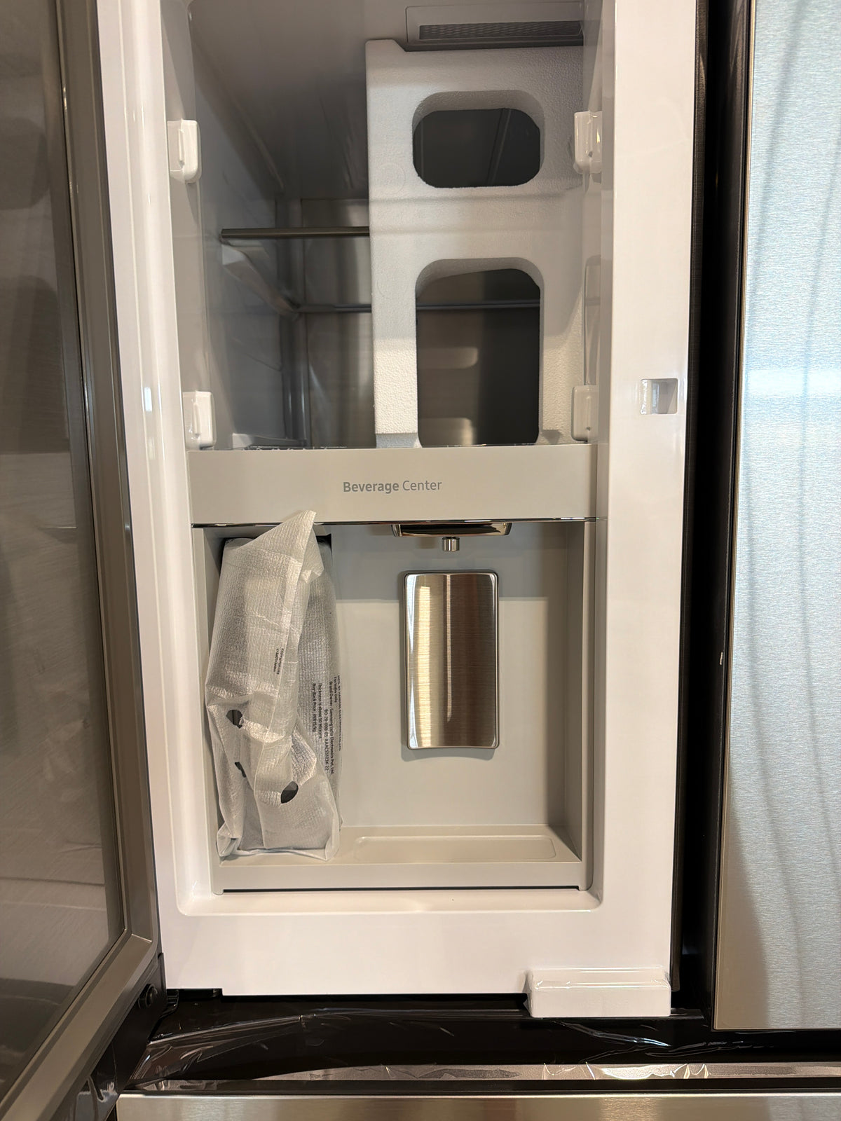 Samsung 29 cu ft Bespoke French Door Refrigerator RF29BB8600QLAA – T2NP27
