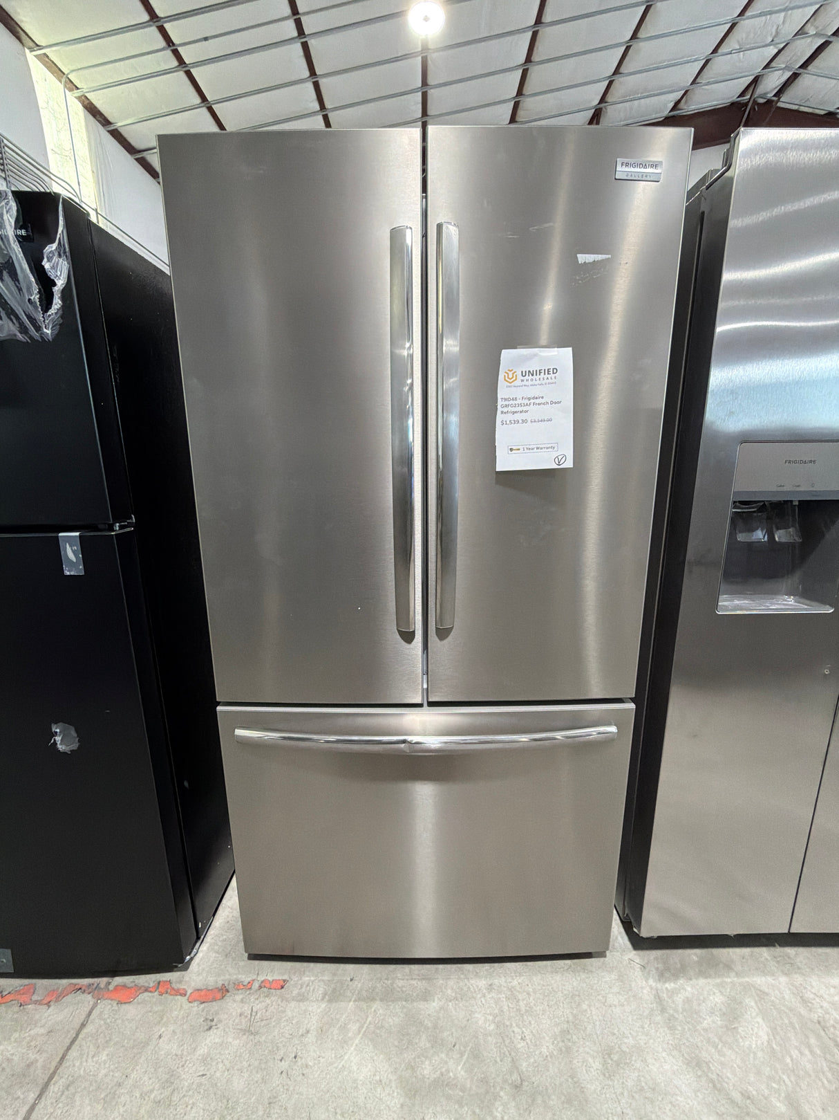 T9ID48 - Frigidaire GRFG2353AF French Door Refrigerator