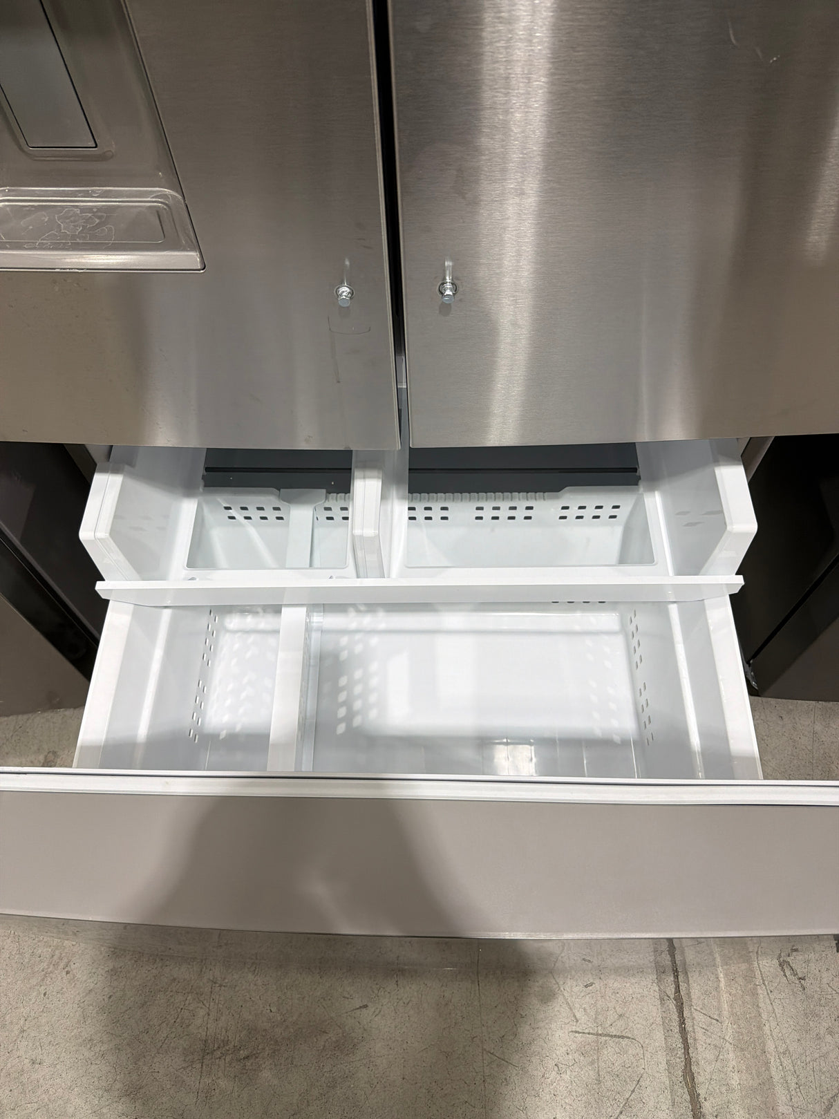 T6ID32 - Frigidaire - 28 Cu. Ft. Standard Depth French Door Refrigerator in Smudge-Proof Stainless Steel FRFS2823AF