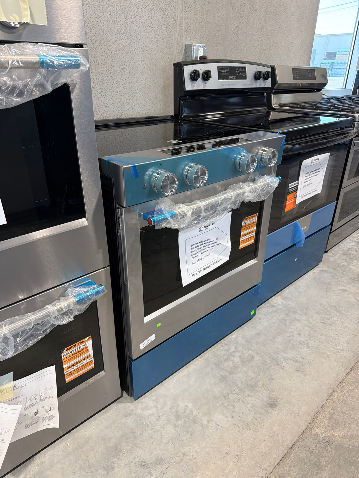 KitchenAid 5.3 cu ft Smart Slide-In Electric Range KSES530SPS - scratch and dent, Nampa ID (photo 2)