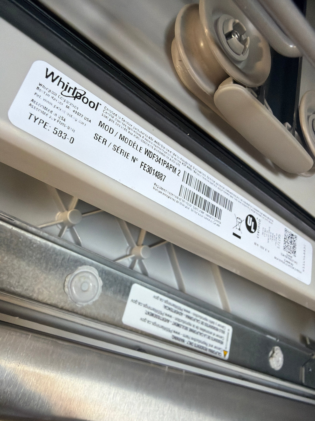 T10ID09 – WDF341PAPM Front Control Dishwasher – Whirlpool