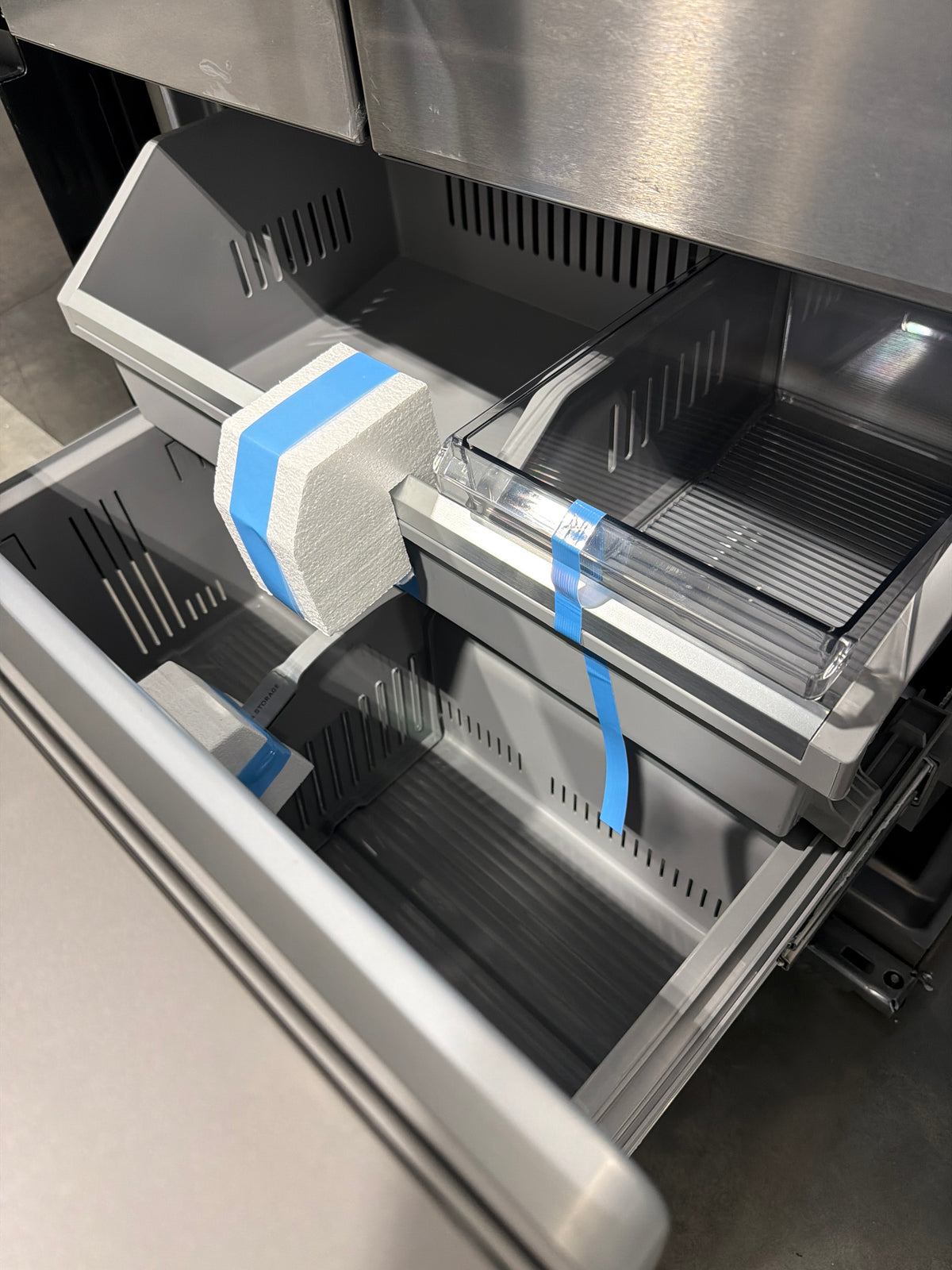 KitchenAid 24 cu ft Counter Depth French Door Refrigerator KRFC236SPS - scratch and dent, Nampa ID (photo 3)