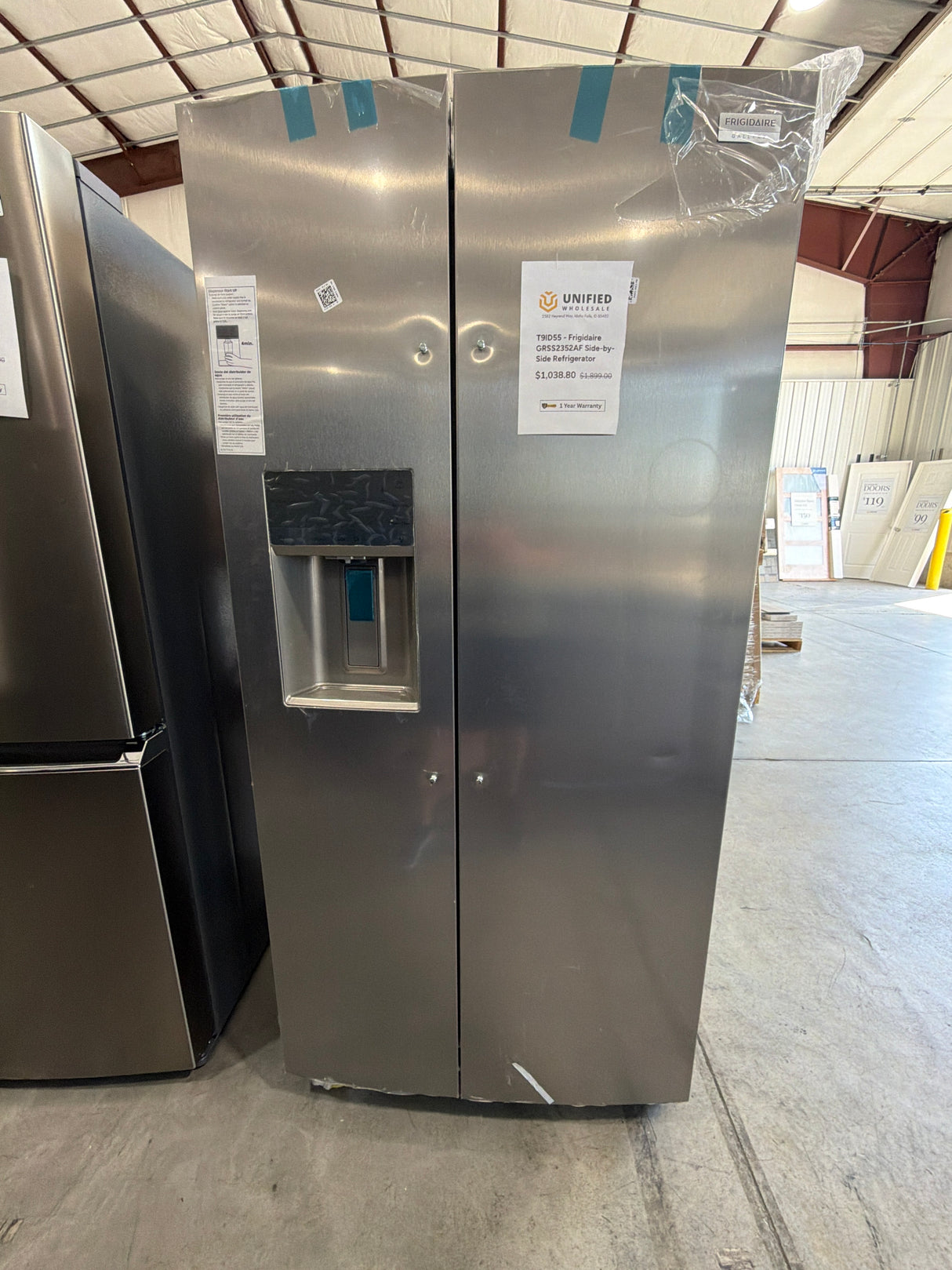 T9ID55 - Frigidaire GRSS2352AF Side-by-Side Refrigerator