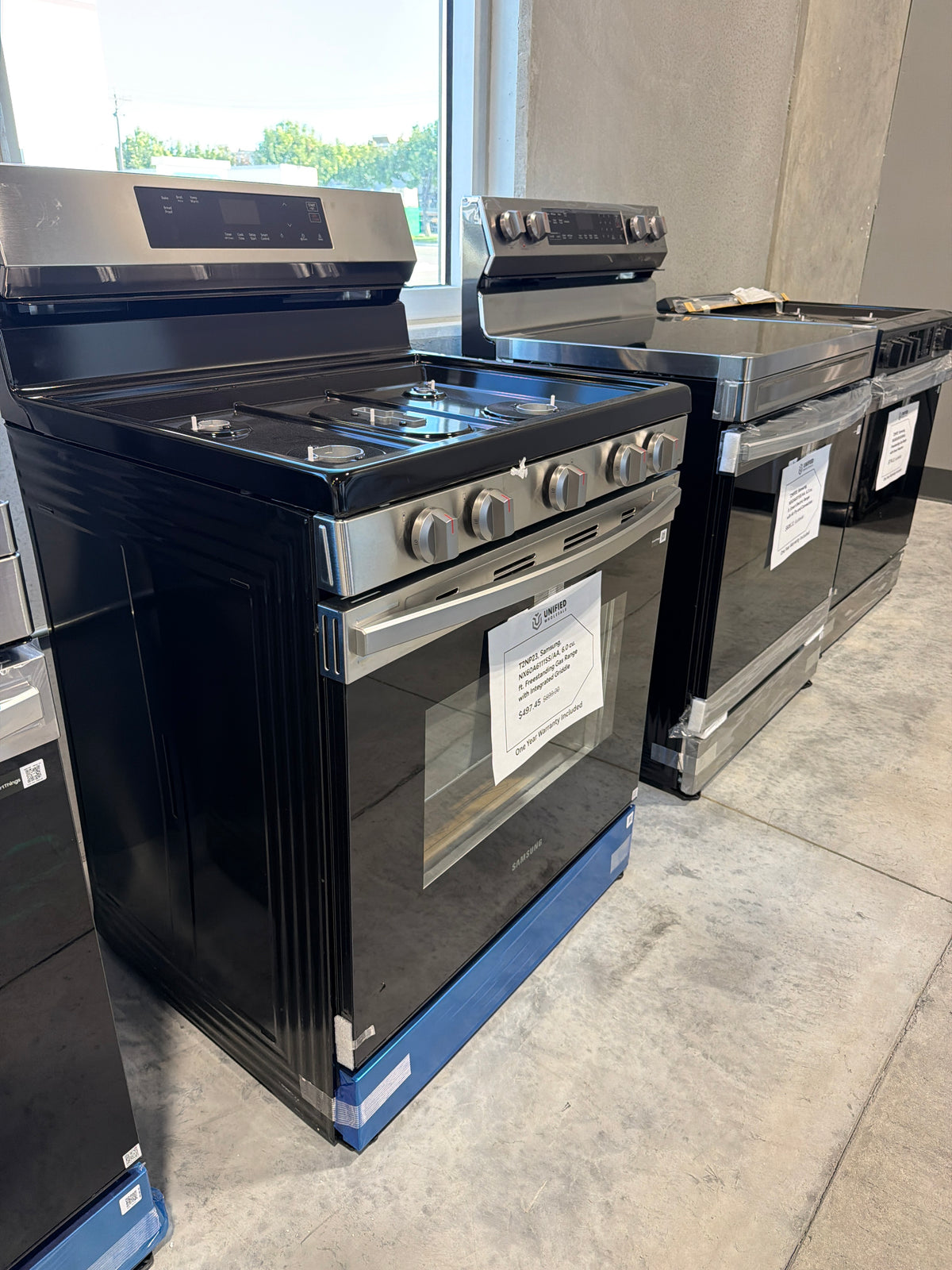 Samsung 6.0 cu ft Freestanding Gas Range with Griddle NX60A6111SS/AA – T2NP23