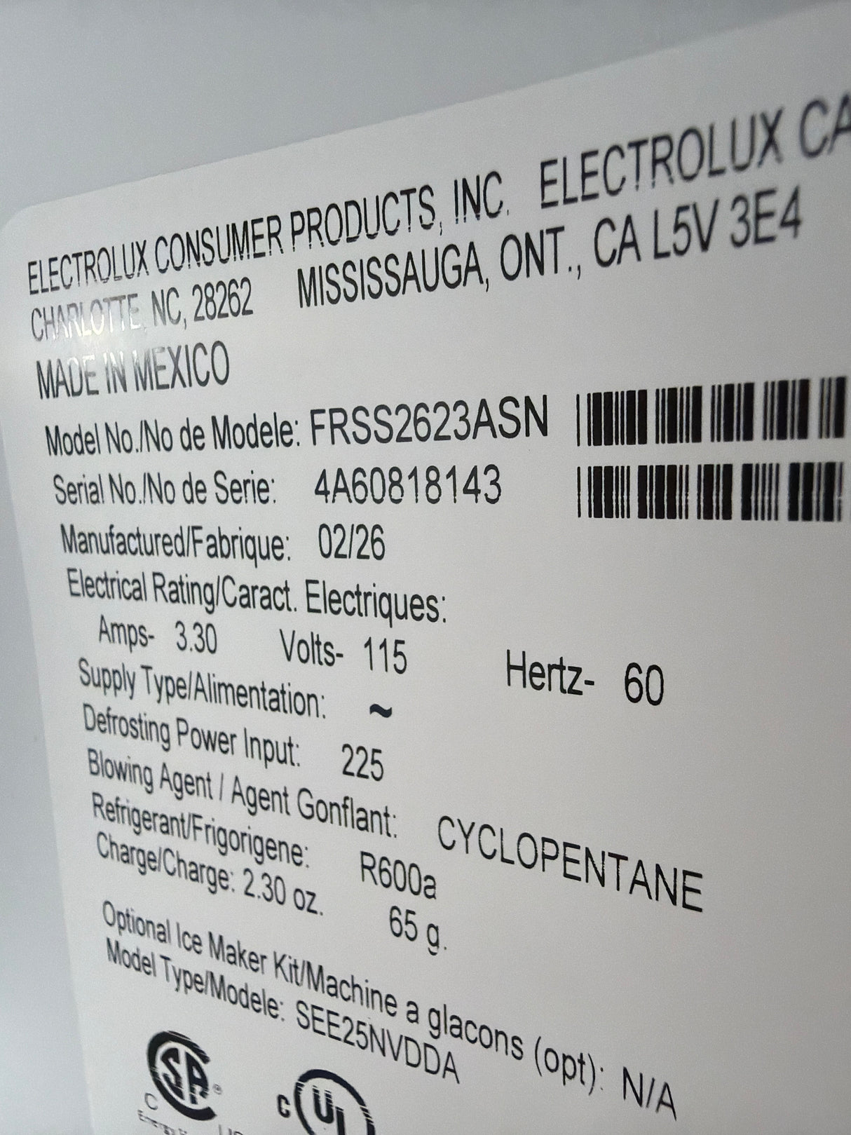 T9ID40 - Frigidaire FRSS2623AS Side-by-Side Refrigerator