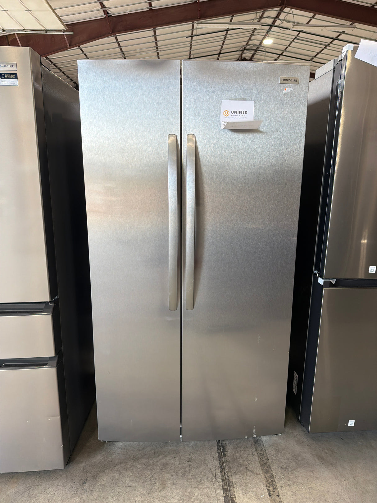 T9ID38 - Frigidaire FRSN2610AF Side-by-Side Refrigerator