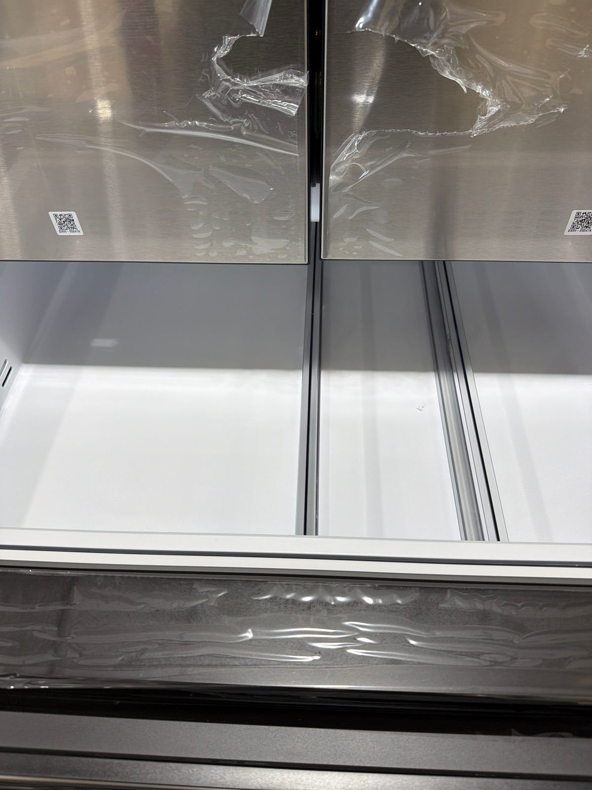 T13ID07 – RF29BB8600QLAA 28.8 Cu. Ft. 4-Door French Door Refrigerator – Samsung