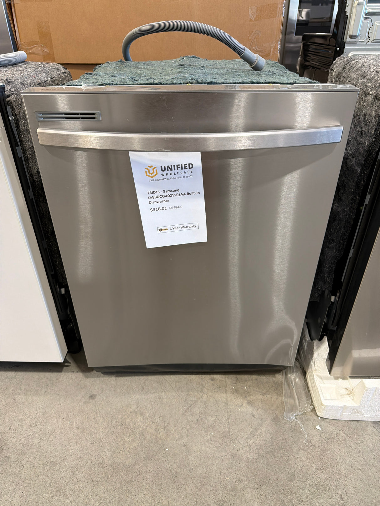 T8ID13 - Samsung DW80CG4021SR/AA Built-In Dishwasher