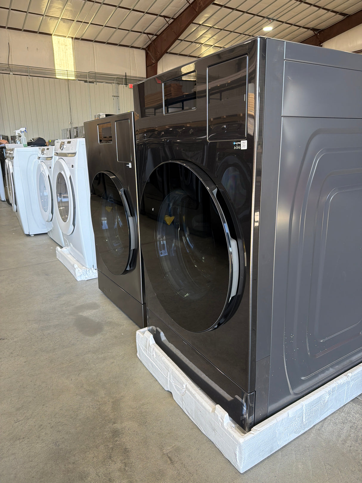 T8ID42 - Samsung WD90F53AVBUS All-in-One Washer Dryer Combo