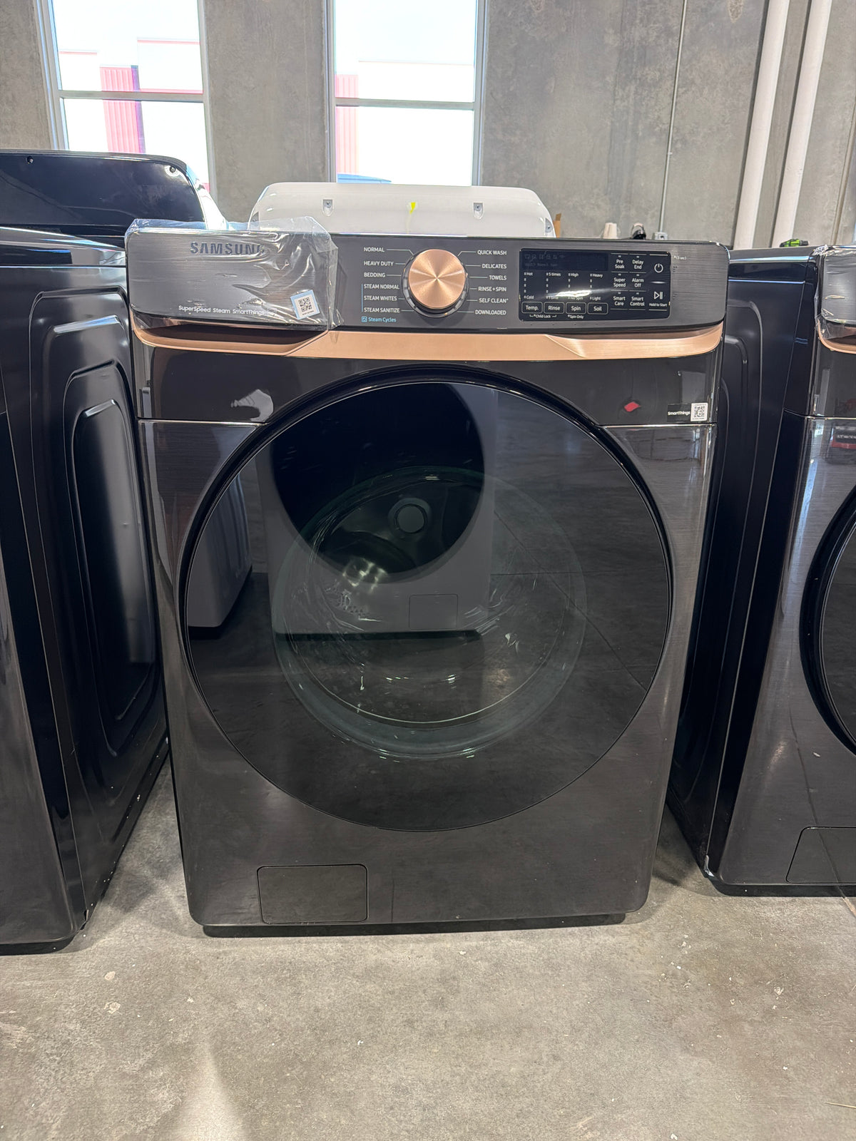 Samsung 5.0 cu ft Smart Front Load Washer WF50BG8300AVUS – T2NP36