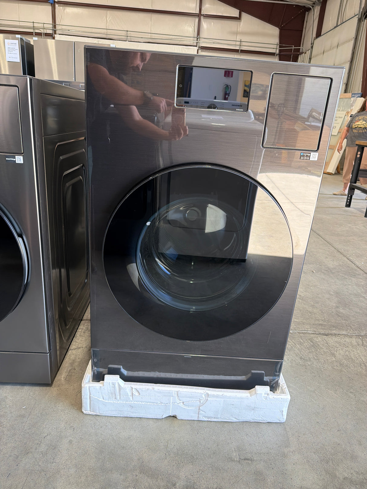 T8ID42 - Samsung WD90F53AVBUS All-in-One Washer Dryer Combo