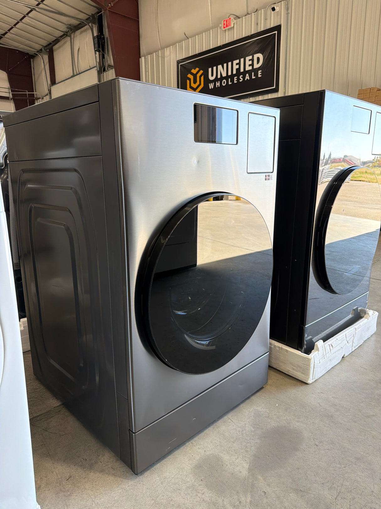 T8ID39 - Samsung WD53DBA900HZA1 All-in-One Washer Dryer Combo