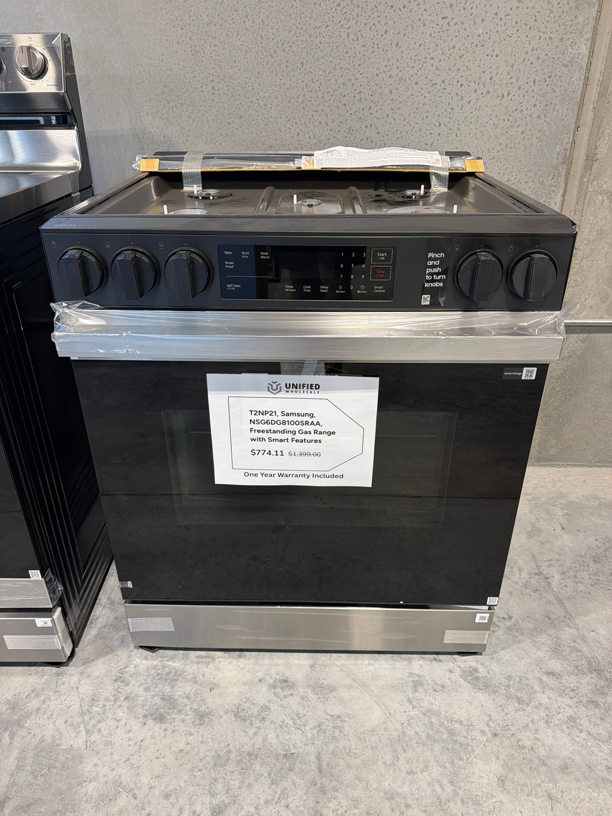 Samsung 6.0 cu ft Smart Freestanding Gas Range NSG6DG8100SRAA – T2NP21