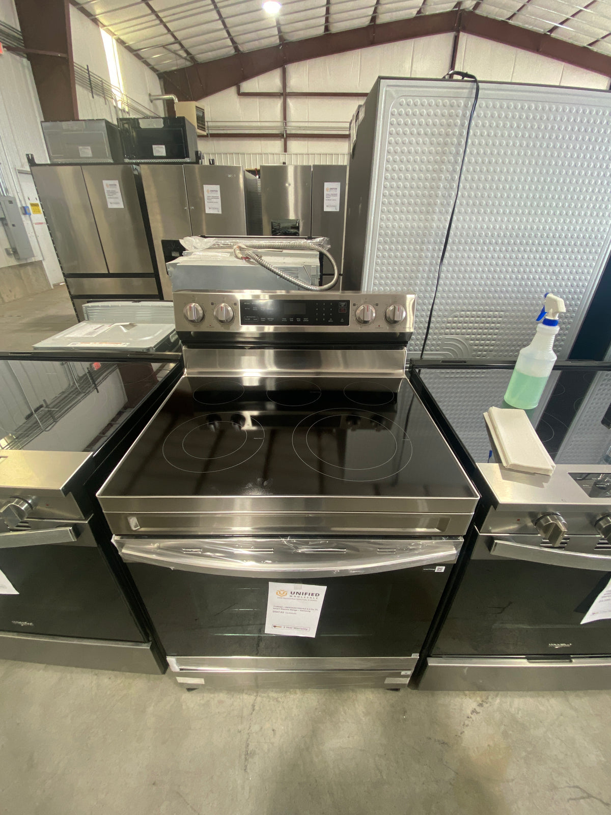 T13ID22 – NE63A6511SS/AA 6.3 Cu. Ft. Smart Electric Range – Samsung