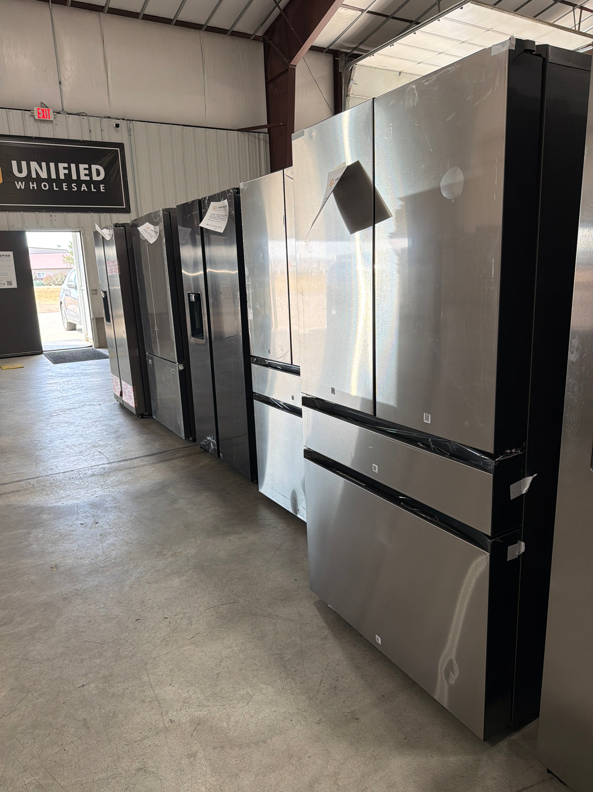 T11ID18 Samsung 23 cu ft 4-Door French Door Refrigerator with Beverage Center RF23BB8600QLAA –