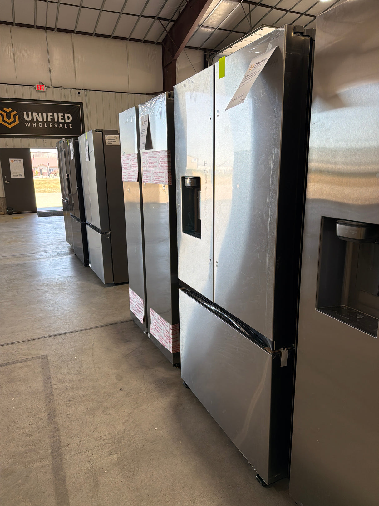 T8ID24 - Samsung RF32CG5B30SRAA Bespoke French Door Refrigerator