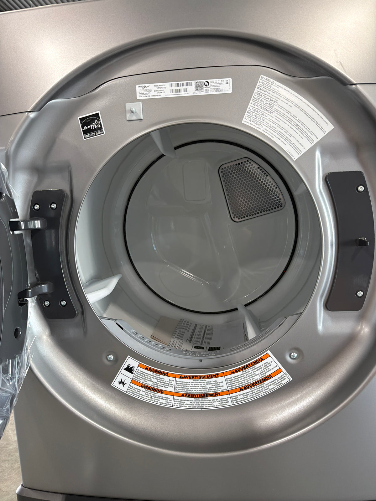 Whirlpool Laundry Tower 4.5 cu ft Washer / 7.4 cu ft Electric Dryer WEF5727TR - scratch and dent, Nampa ID (photo 4)