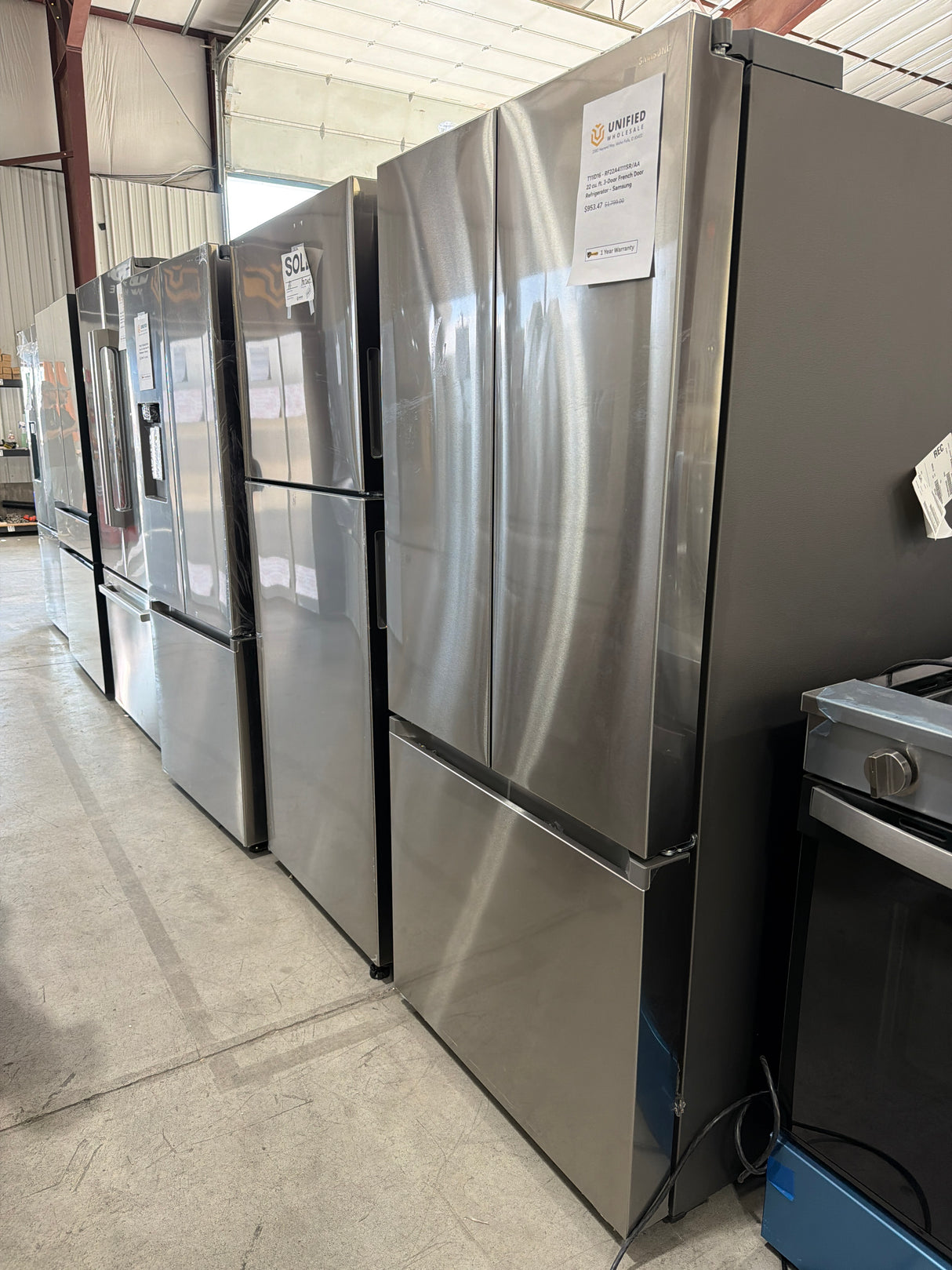 T11ID16 Samsung 22 cu ft 3-Door French Door Refrigerator RF22A4111SR –