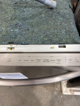 T8ID13 - Samsung DW80CG4021SR/AA Built-In Dishwasher