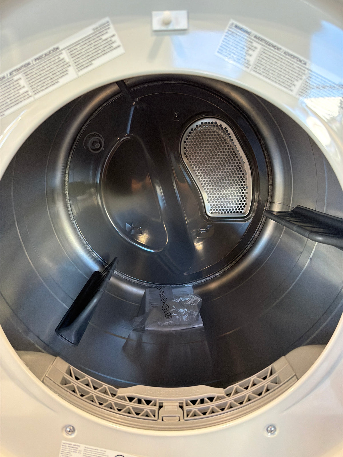 Samsung 7.5 cu ft Smart Electric Dryer with Steam DVE50BG8300EA3 – T2NP08