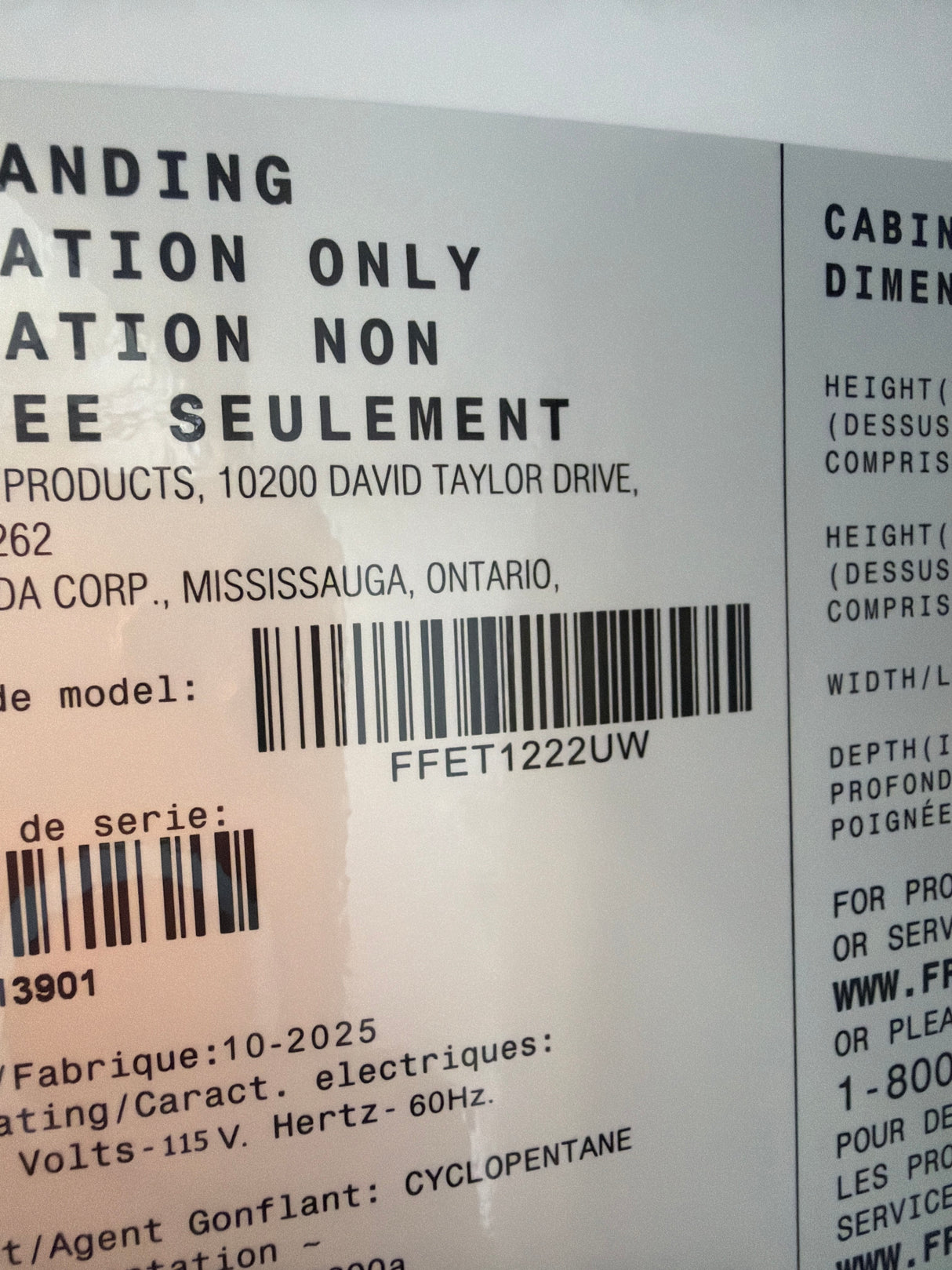 T9ID13 - Frigidaire FFET1222UW Top Freezer Refrigerator