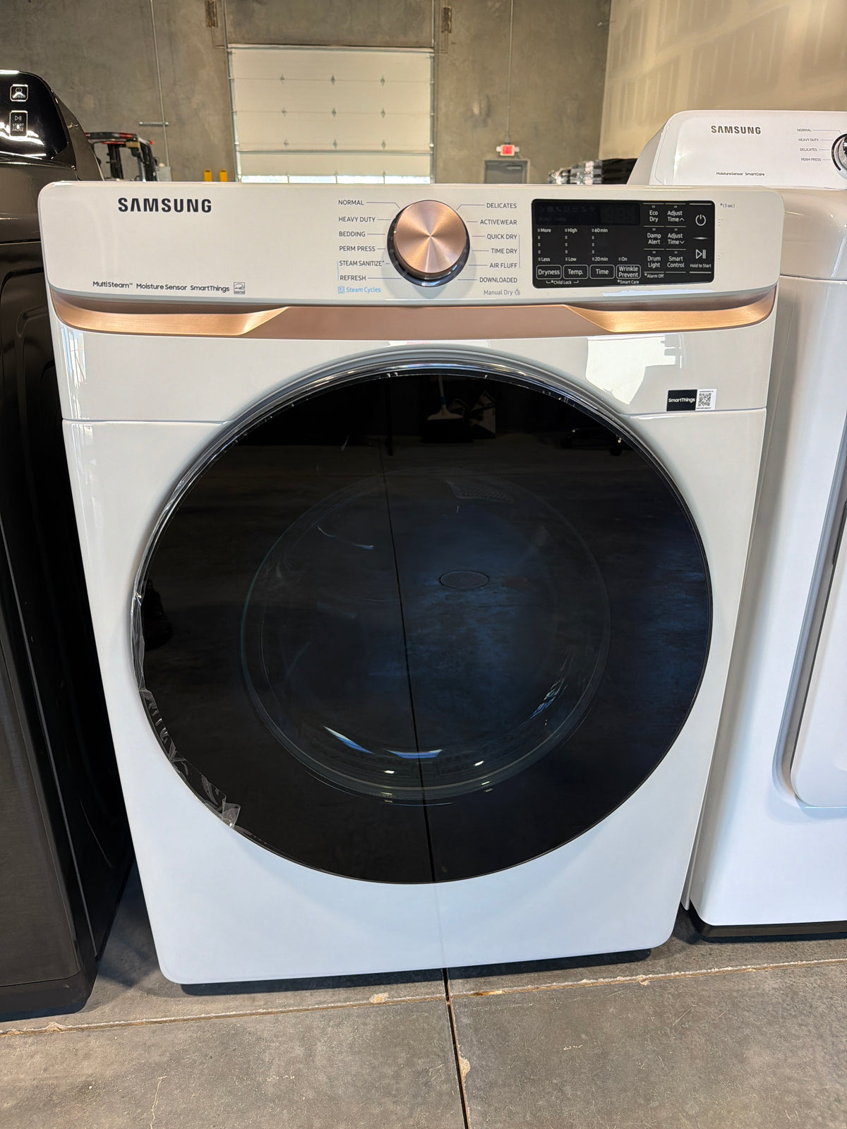 Samsung 7.5 cu ft Smart Electric Dryer with Steam DVE50BG8300EA3 – T2NP08