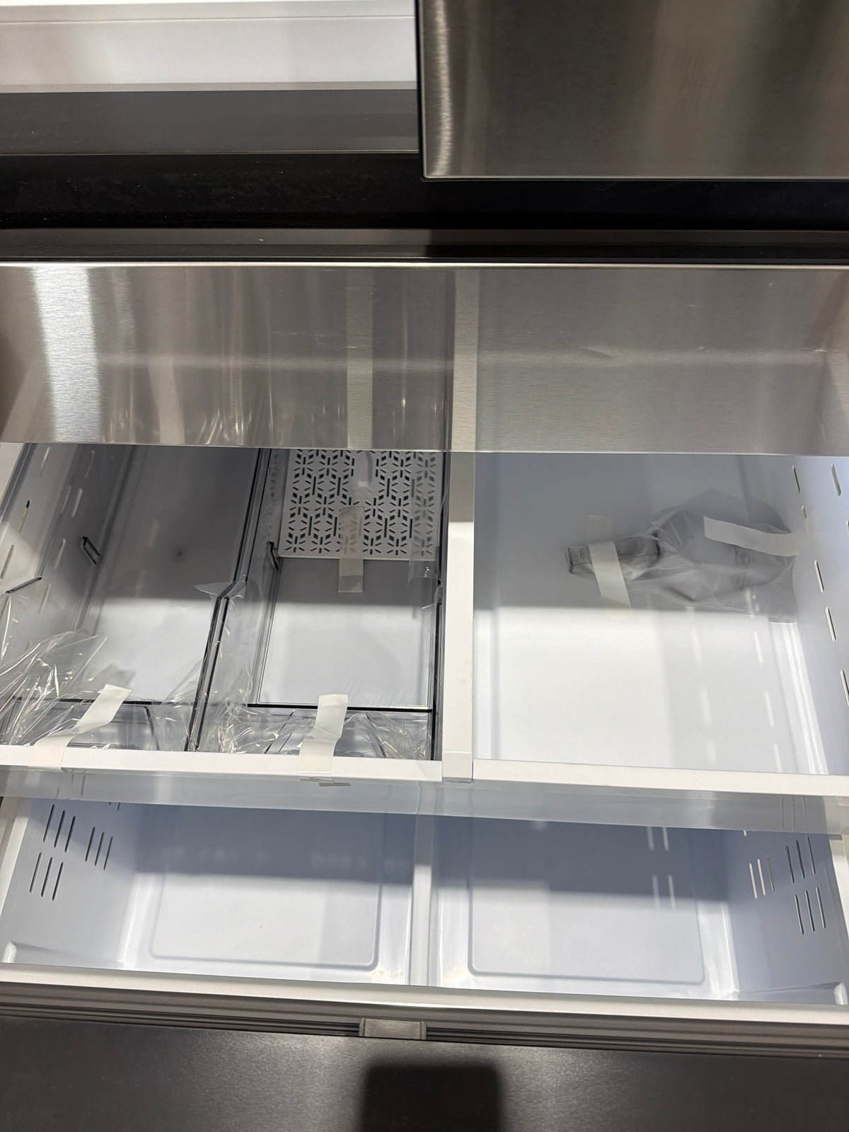 T13ID12 – RF70F29MERAA 29 Cu. Ft. 4-Door French Door Refrigerator – Samsung