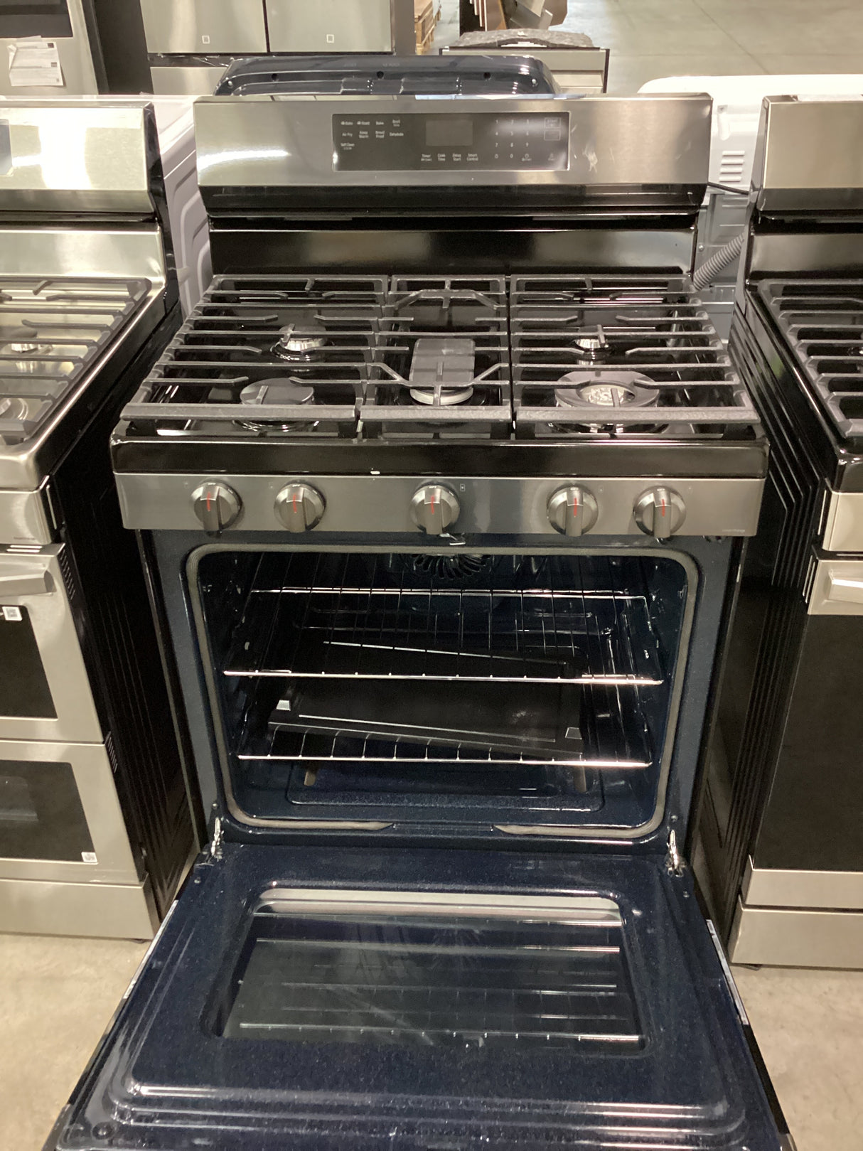 T2ID20 - 6.0 cu. ft. Smart Freestanding Gas Range with No-Preheat Air Fry & Convection: Black Stainless NX60A6511SG/AA