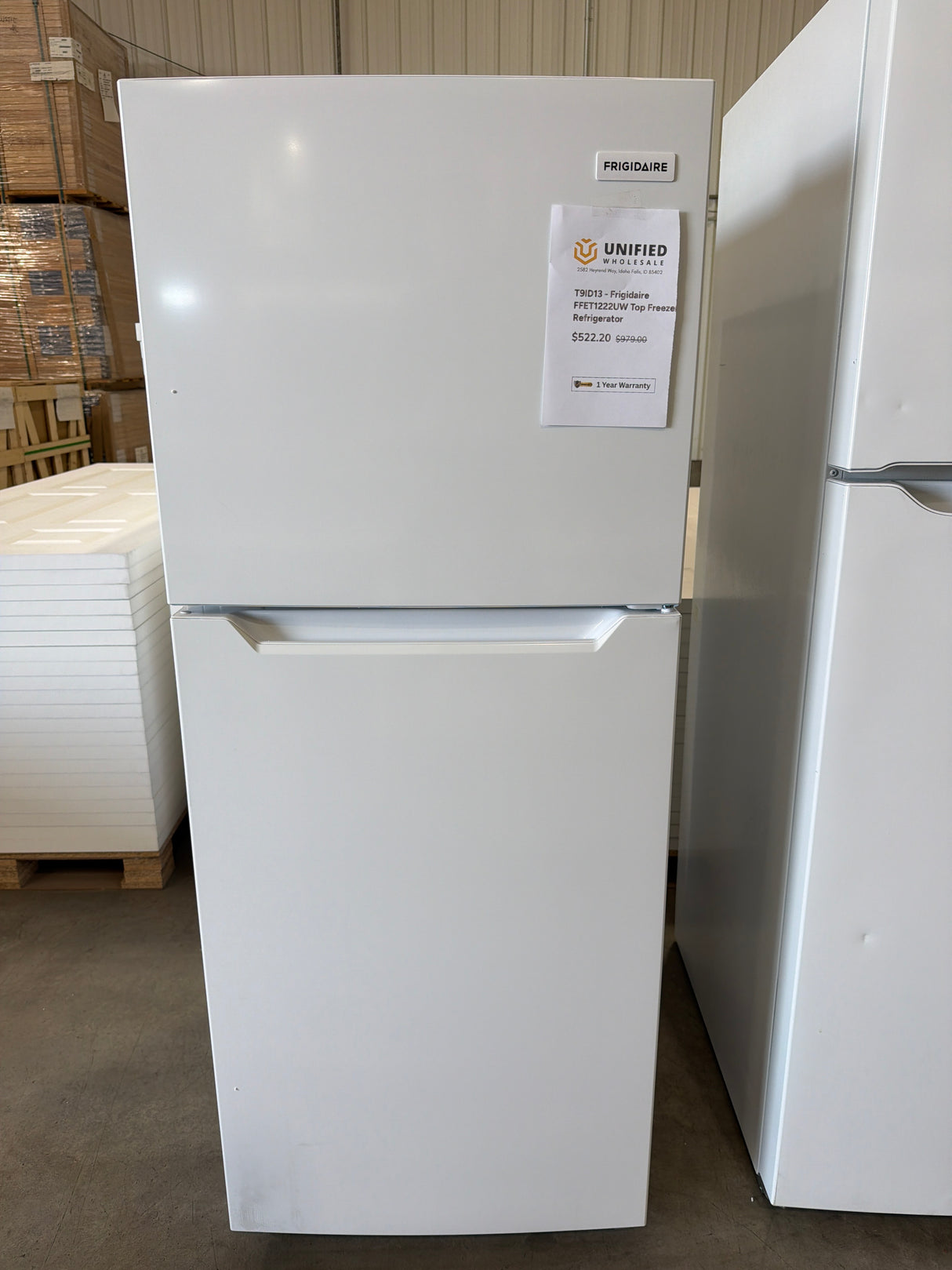 T9ID13 - Frigidaire FFET1222UW Top Freezer Refrigerator