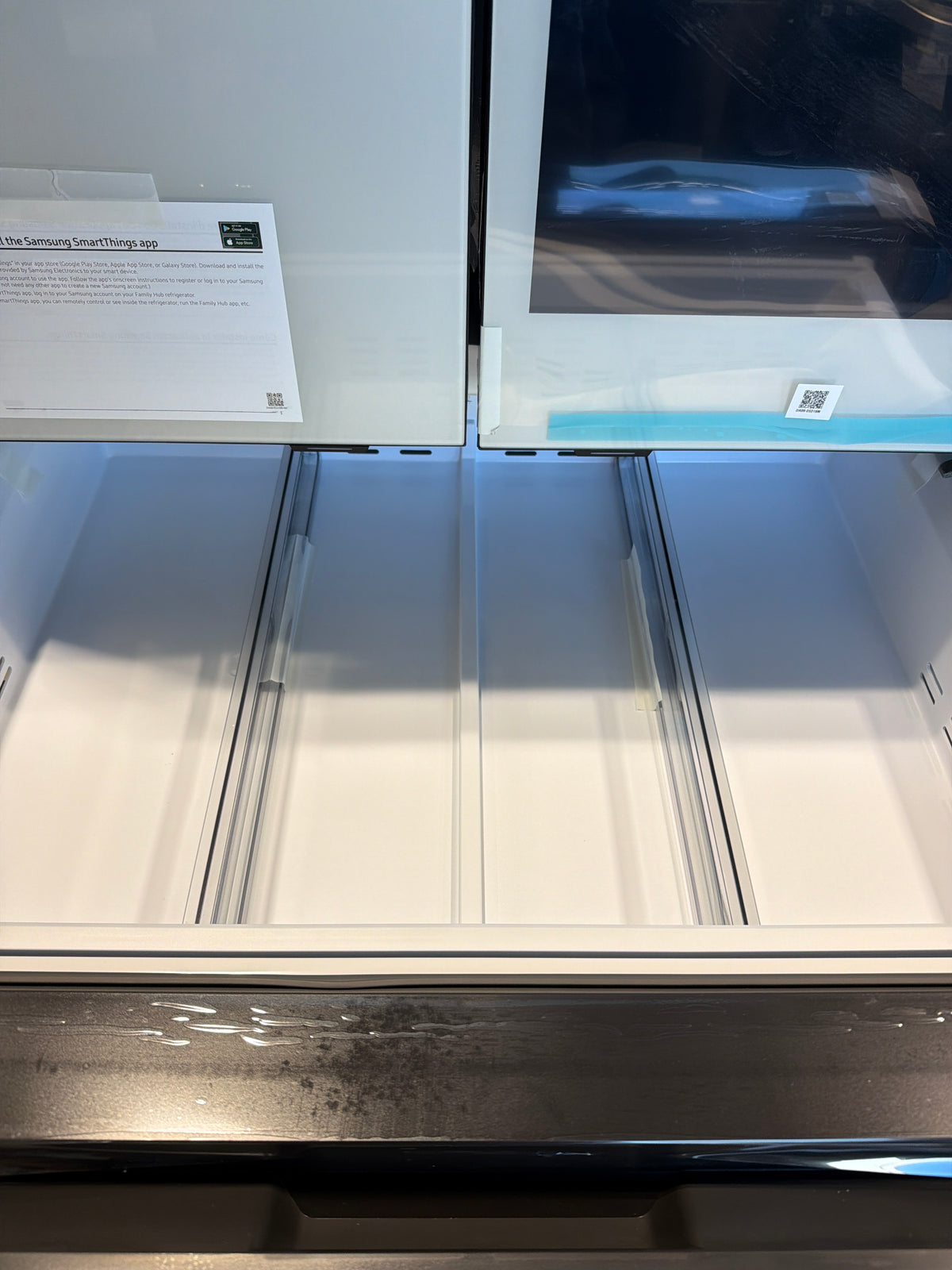 Samsung 29 cu ft French Door Refrigerator RF90F29AEWAA – T2NP33
