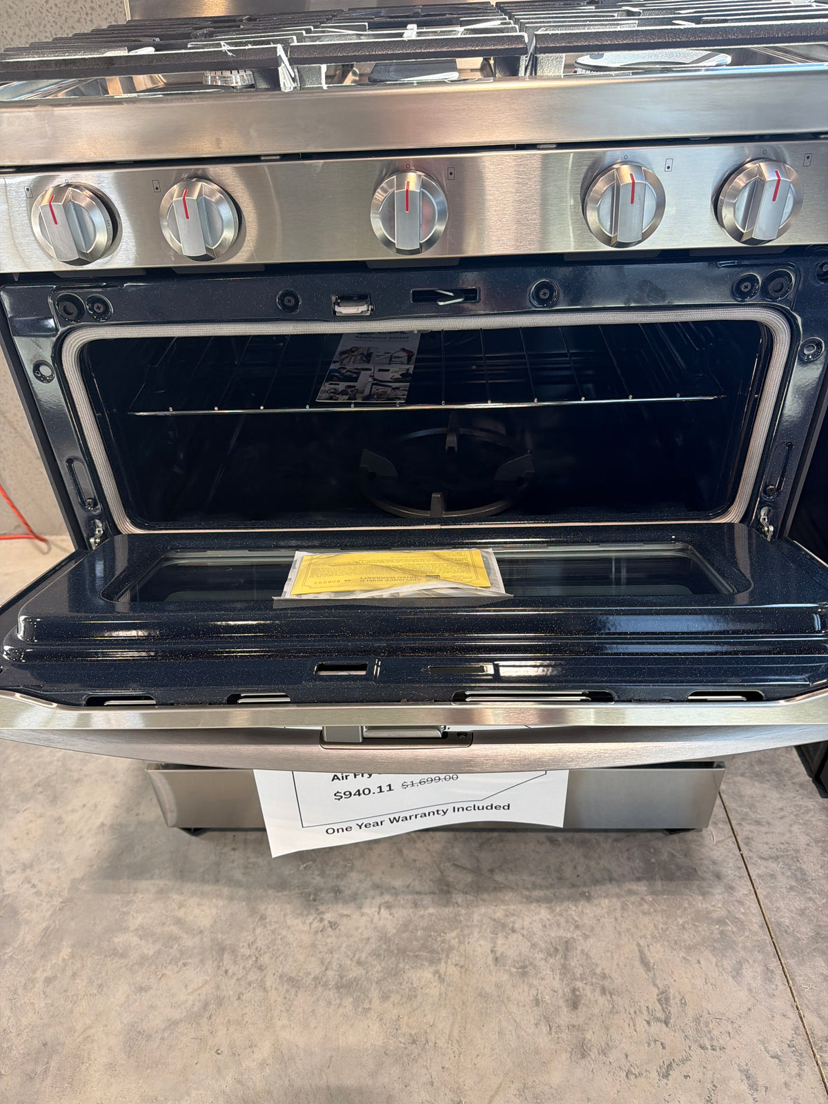 Samsung 6.0 cu ft Smart Gas Range with Air Fry & Convection NX60A6751SS/AA – T2NP24